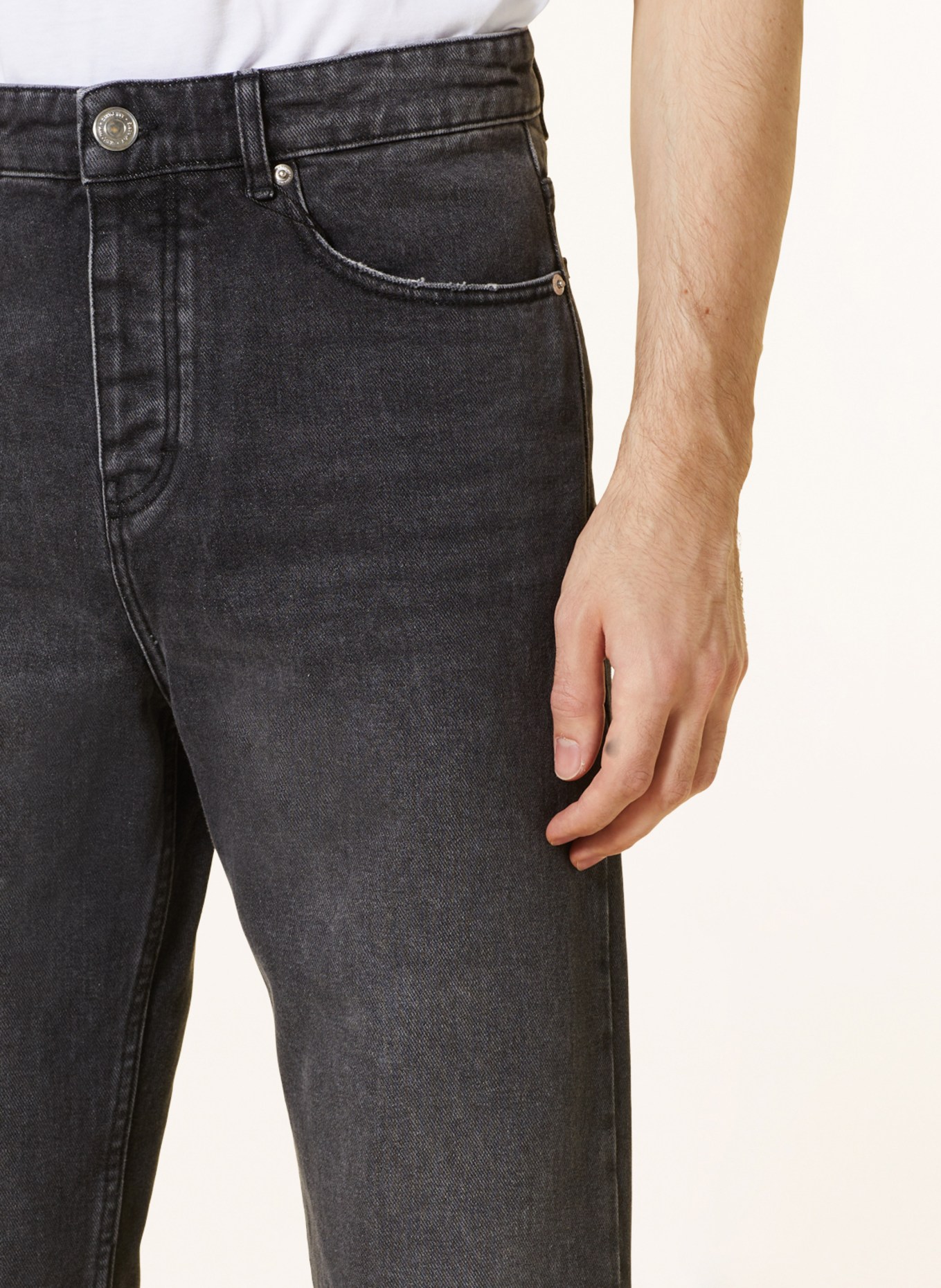 AMI PARIS Jeans Tapered Fit, Farbe: 031 USED BLACK (Bild 5)