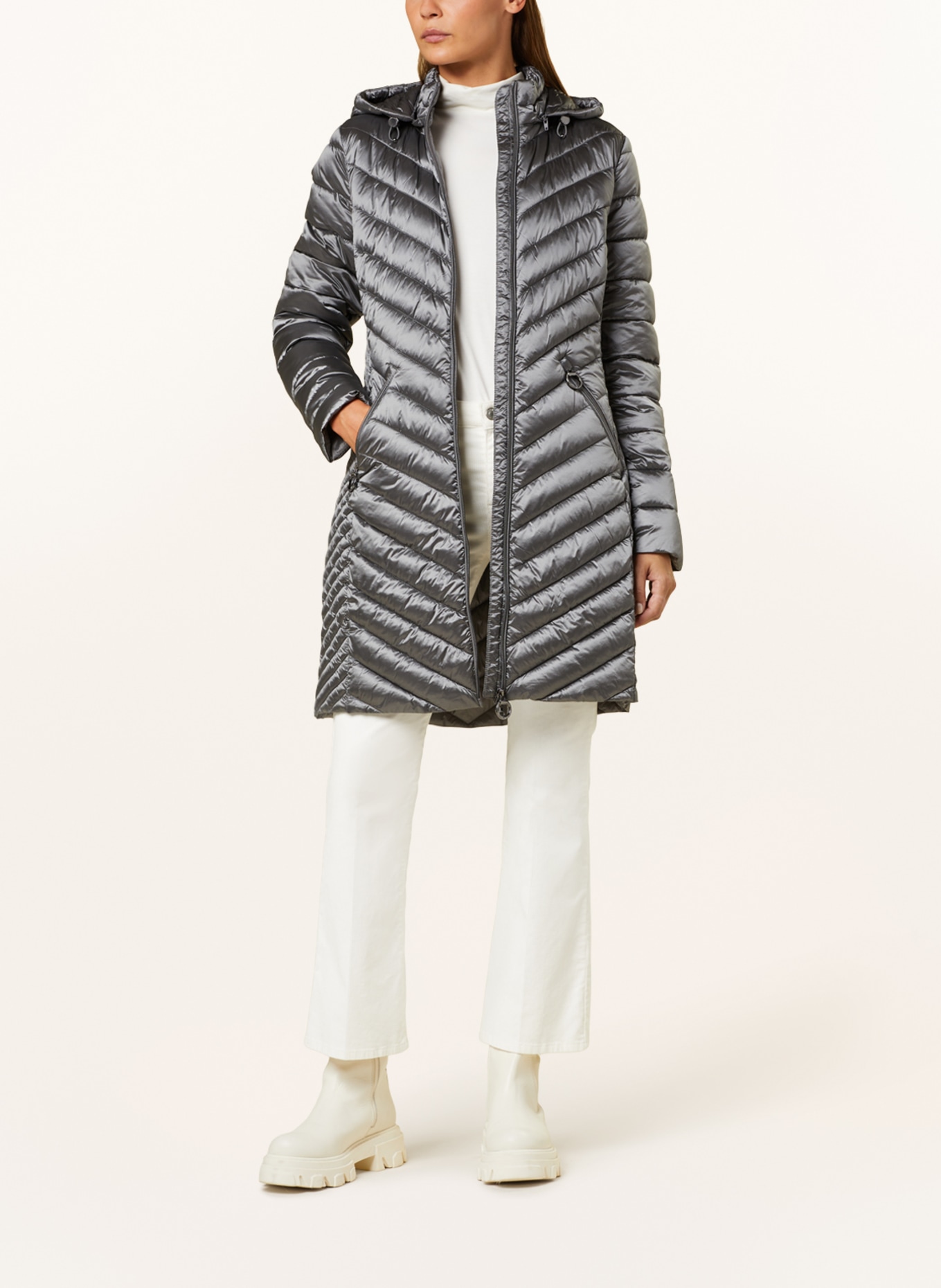 Betty Barclay Prošívaný kabát s odnímatelnou kapucí, Barva: ŠEDÁ (Obrázek 2)