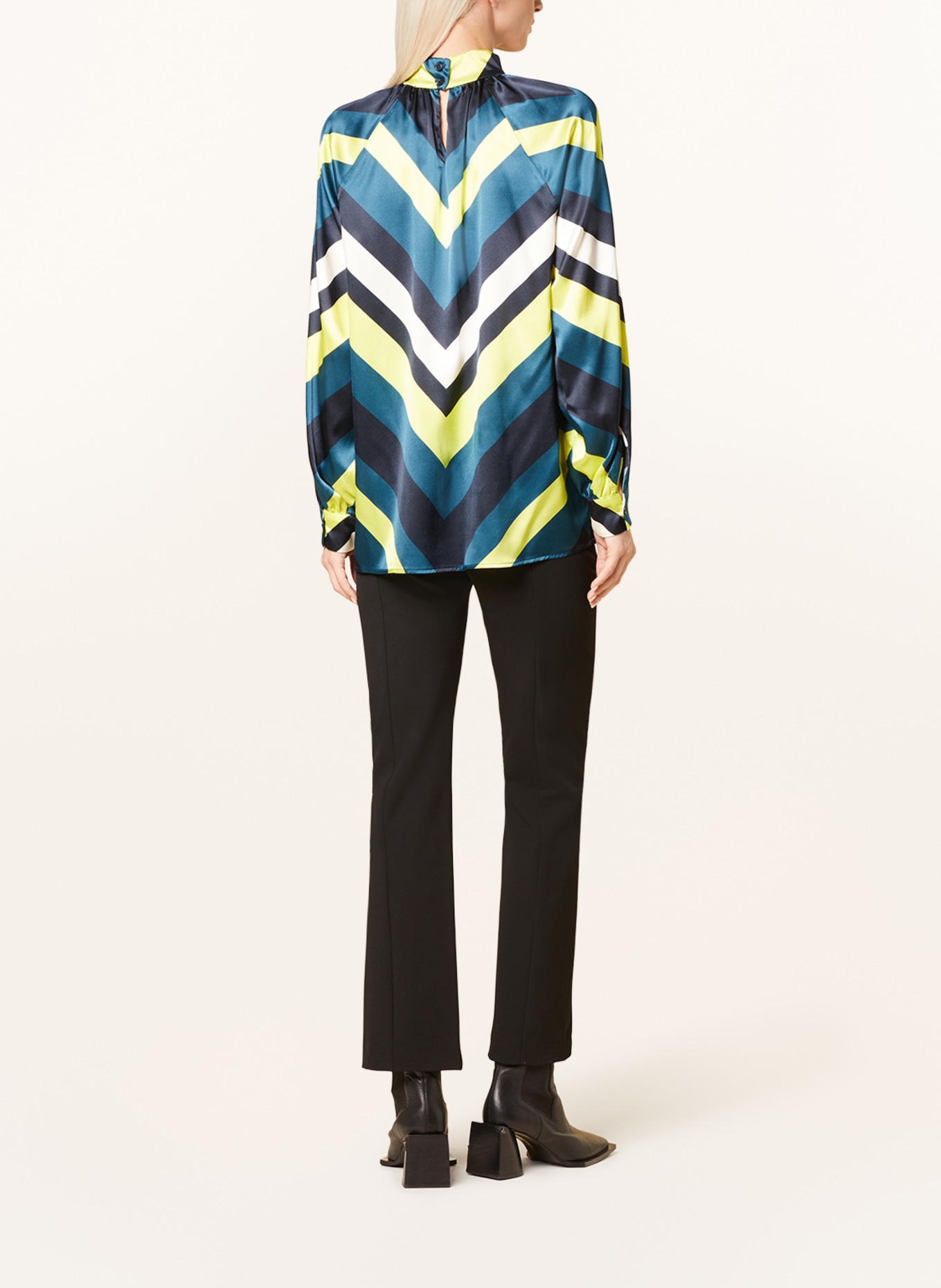 van Laack Satin blouse ILKEN made of silk, Color: TEAL/ NEON GREEN/ WHITE (Image 3)