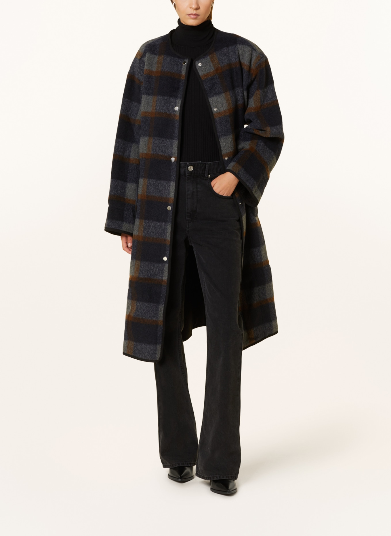 Laundry coat discount