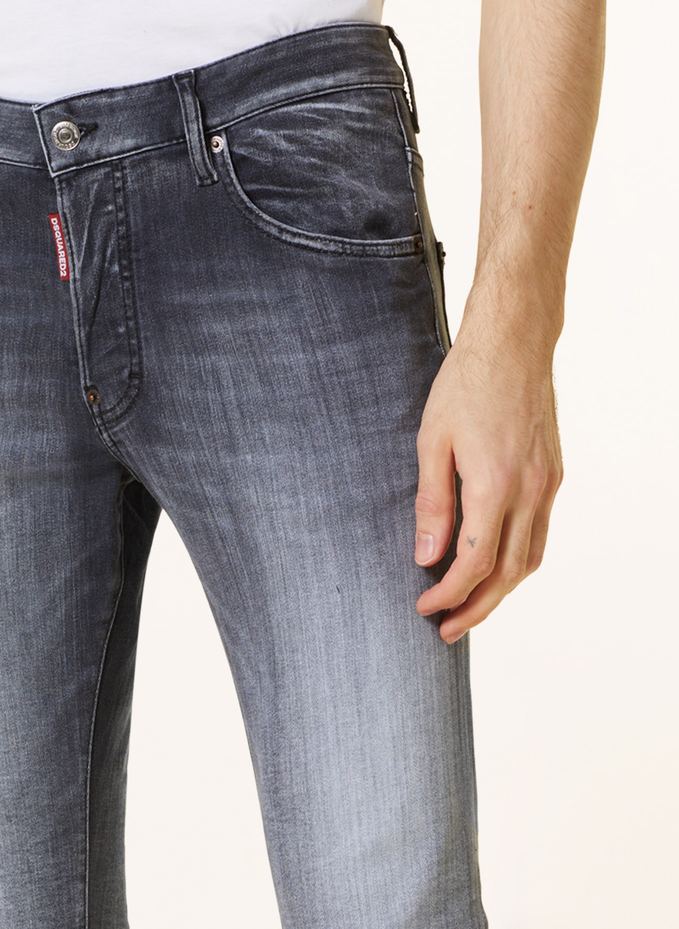 DSQUARED2 Jeans SKATER Extra Slim Fit, Farbe: 900 BLACK (Bild 5)