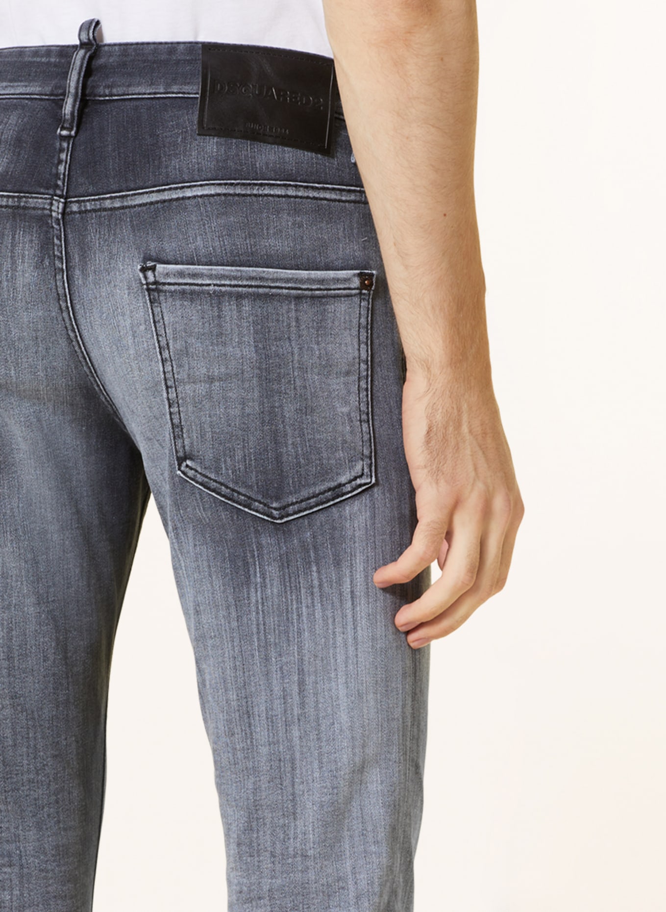DSQUARED2 Jeans SKATER Extra Slim Fit, Farbe: 900 BLACK (Bild 6)