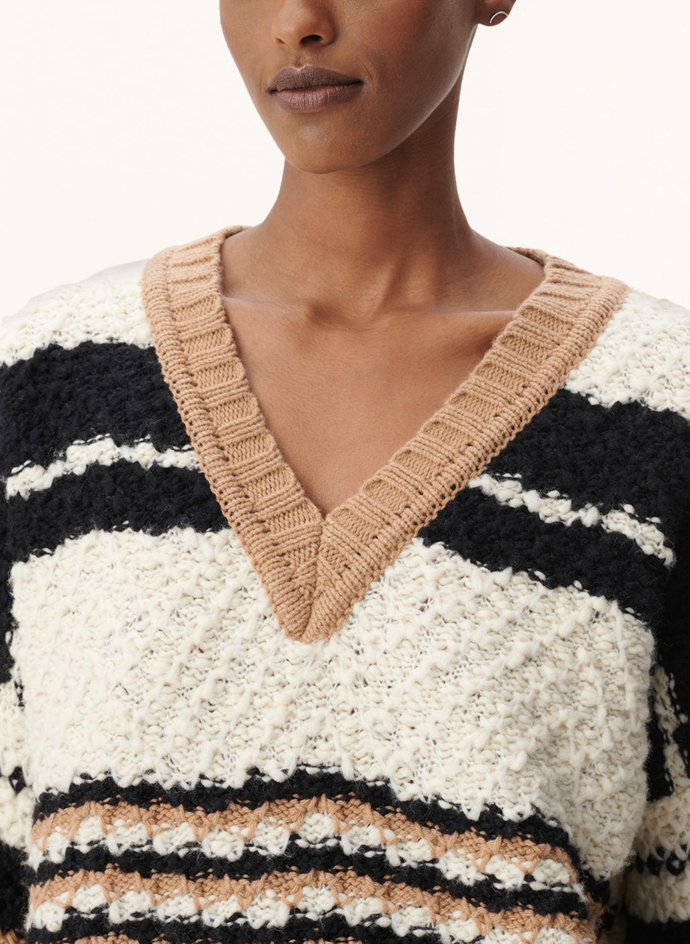 Lala Berlin Sweater KIANNA, Color: BLACK/ CAMEL/ ECRU (Image 4)
