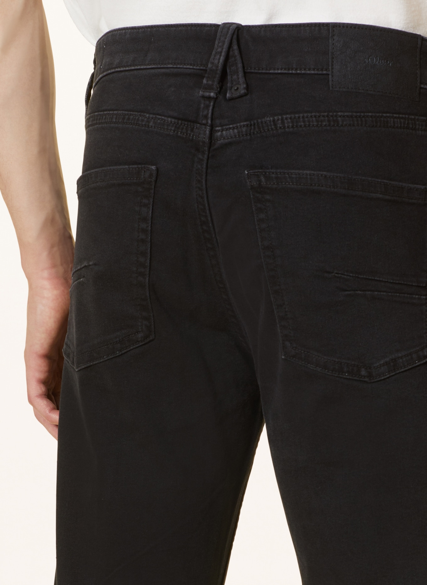 s.Oliver RED Jeans NELIO Slim Fit, Farbe: 99Z2 GREY/BLACK (Bild 6)