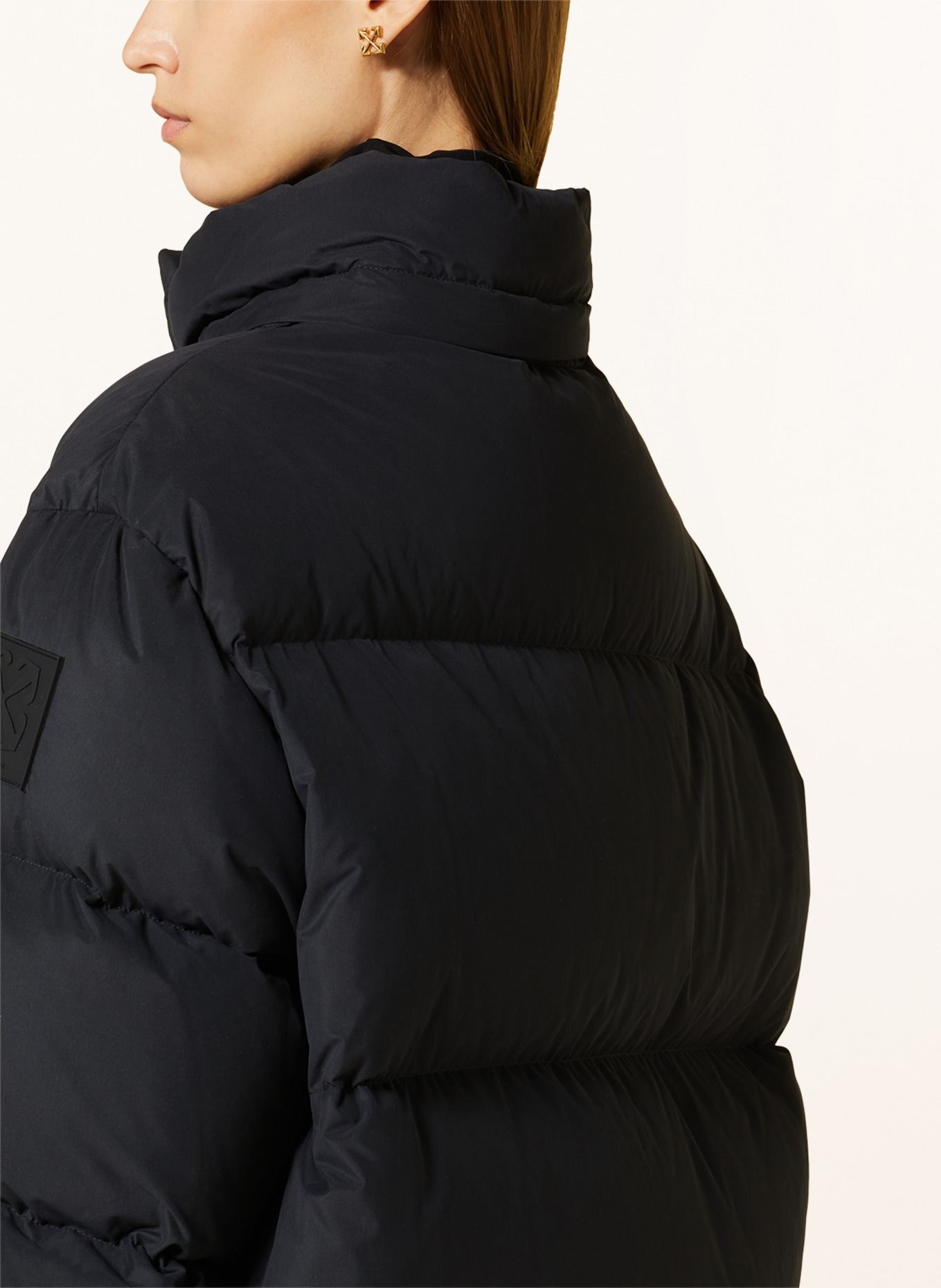 Off-White Péřová bunda s odnímatelnou kapucí, Barva: ČERNÁ (Obrázek 6)