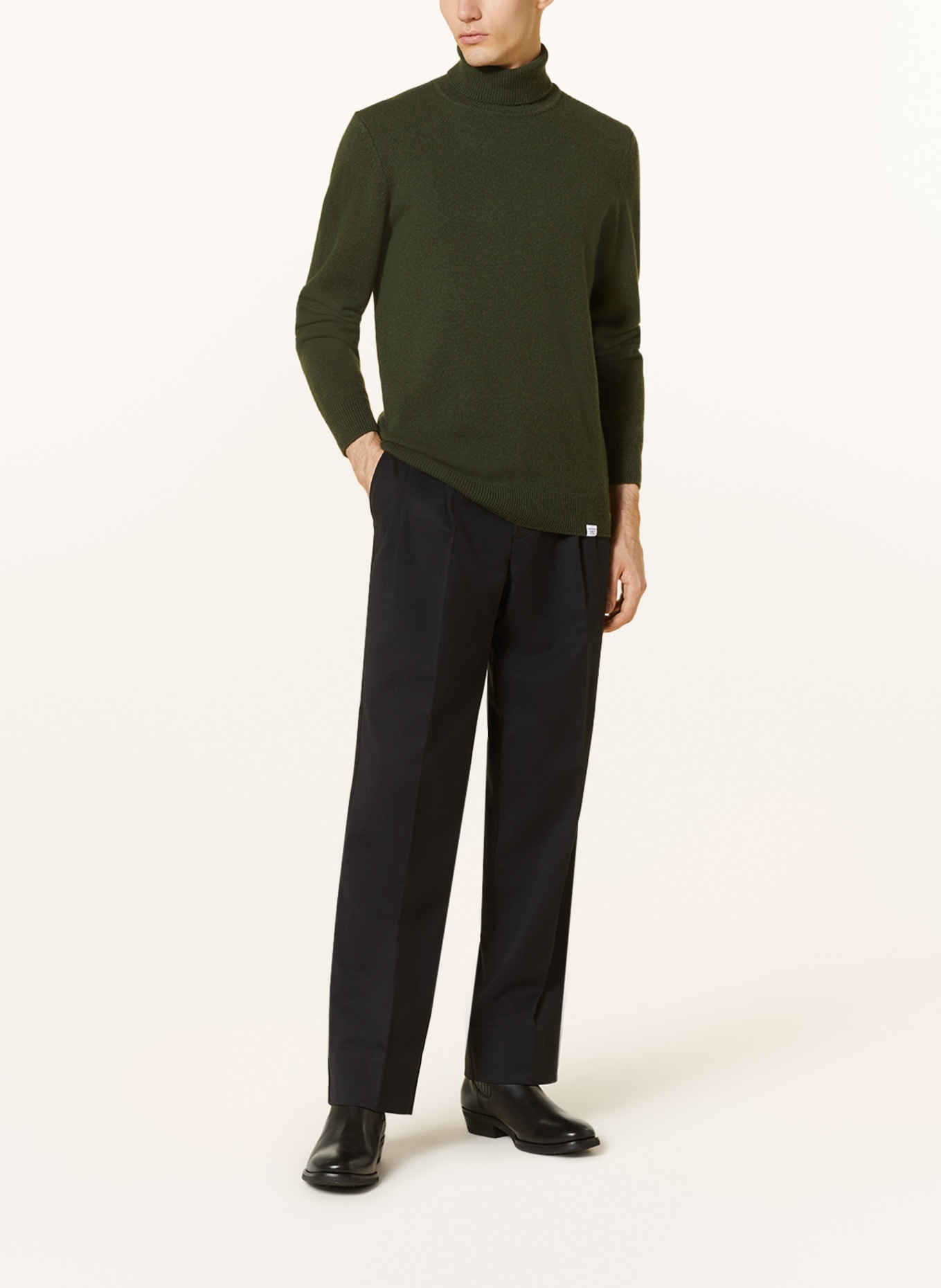 NORSE PROJECTS Turtleneck sweater KIRK made of merino wool, Color: GREEN (Image 2)