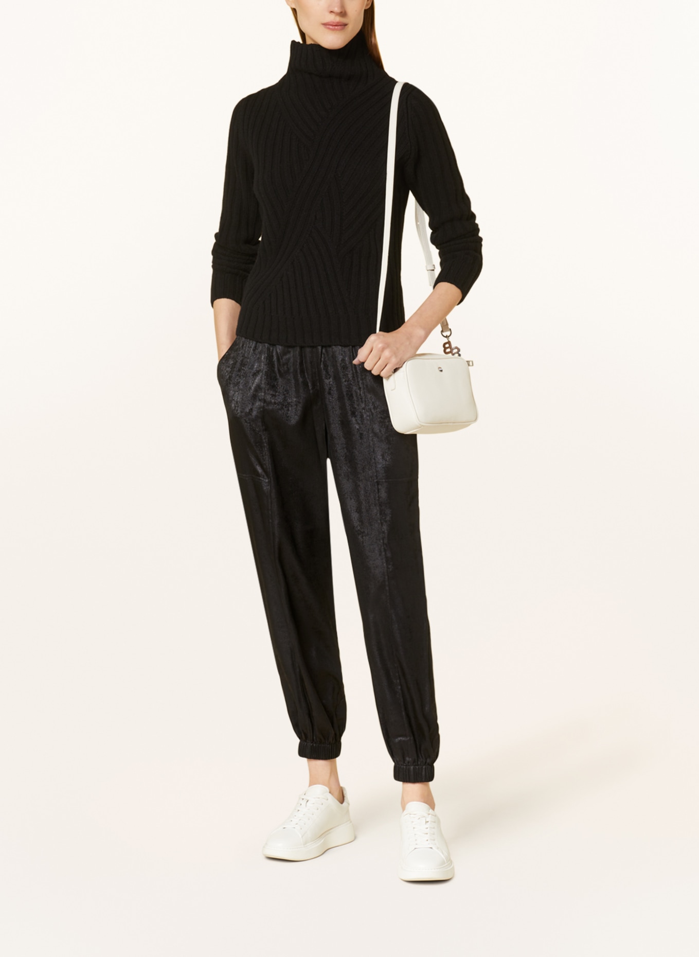 BOSS Trousers TINTA in jogger style, Color: BLACK (Image 2)