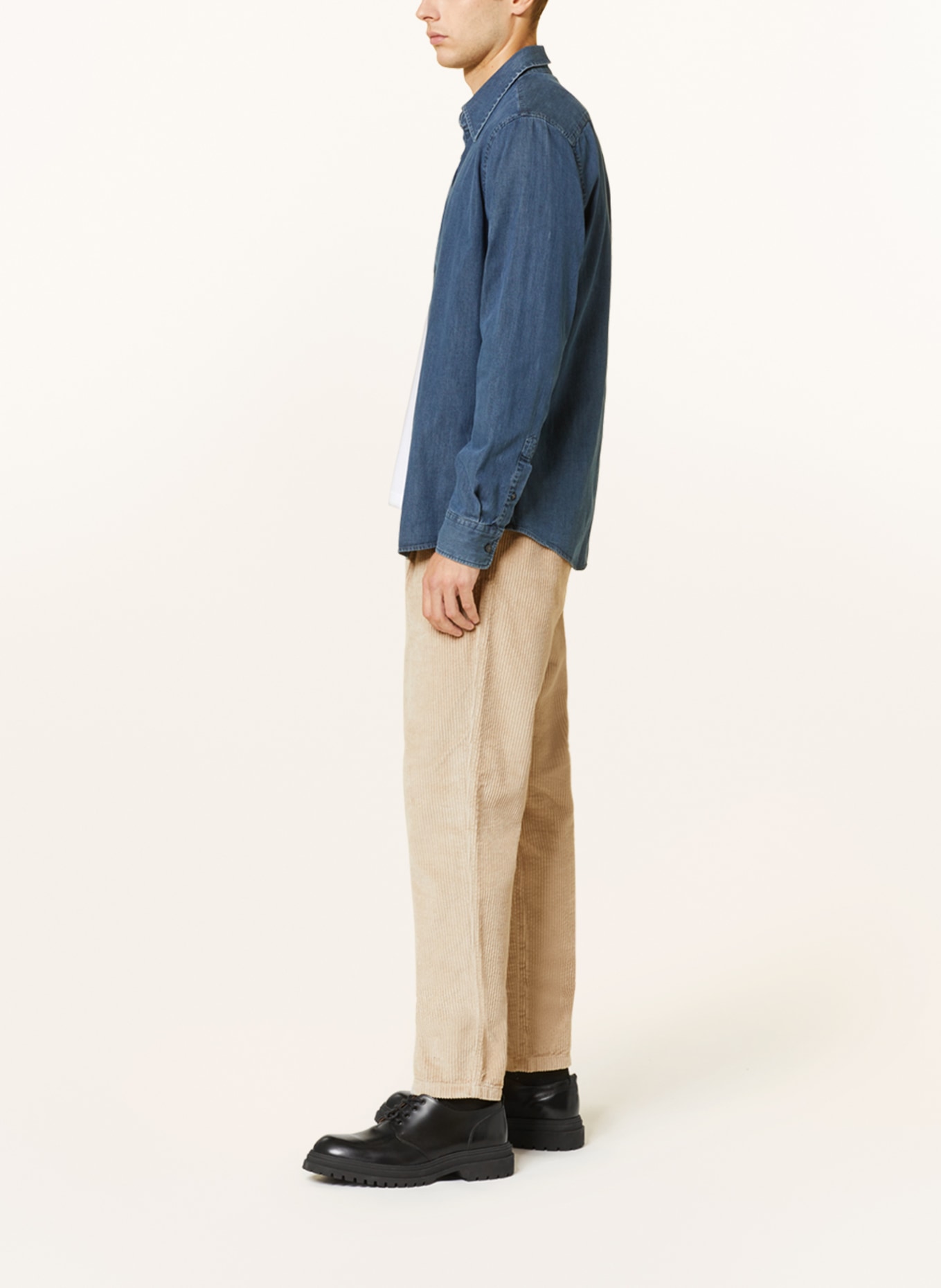 Marc O'Polo Corduroy trousers OSBY in jogger style tapered fit, Color: CREAM (Image 4)