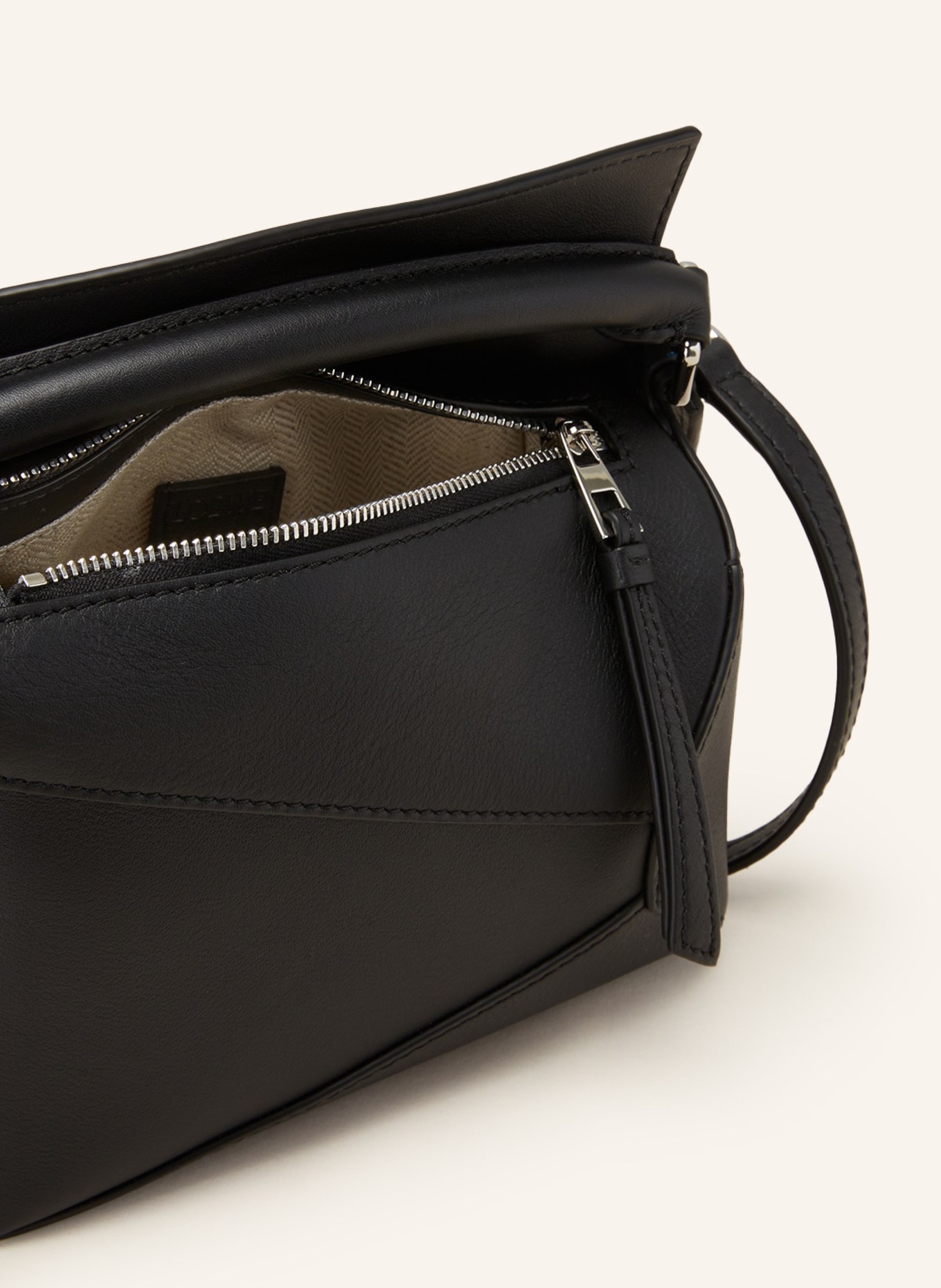 LOEWE Handbag PUZZLE EDGE MINI, Color: BLACK (Image 3)