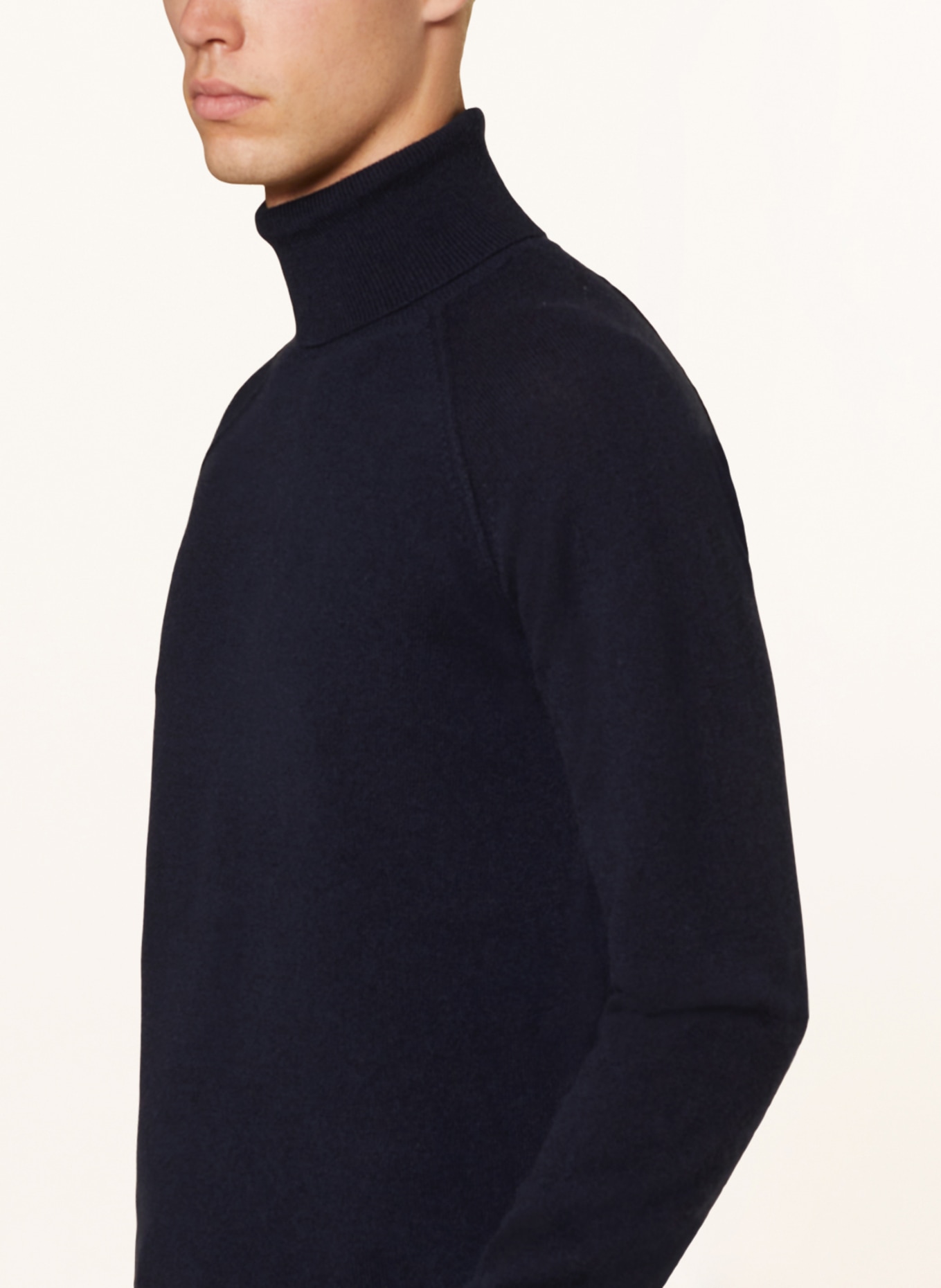 PAUL Turtleneck sweater in cashmere, Color: DARK BLUE (Image 4)