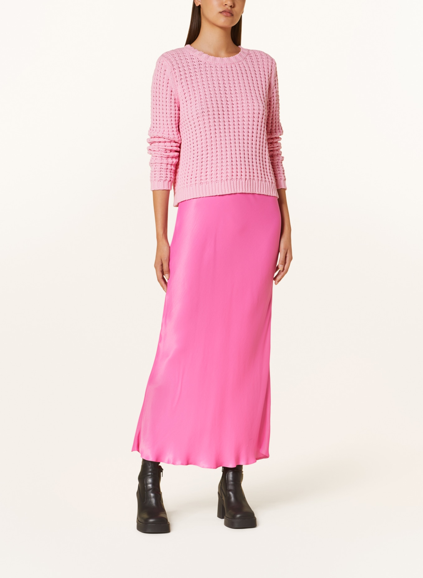 MRS & HUGS pull: ROSE