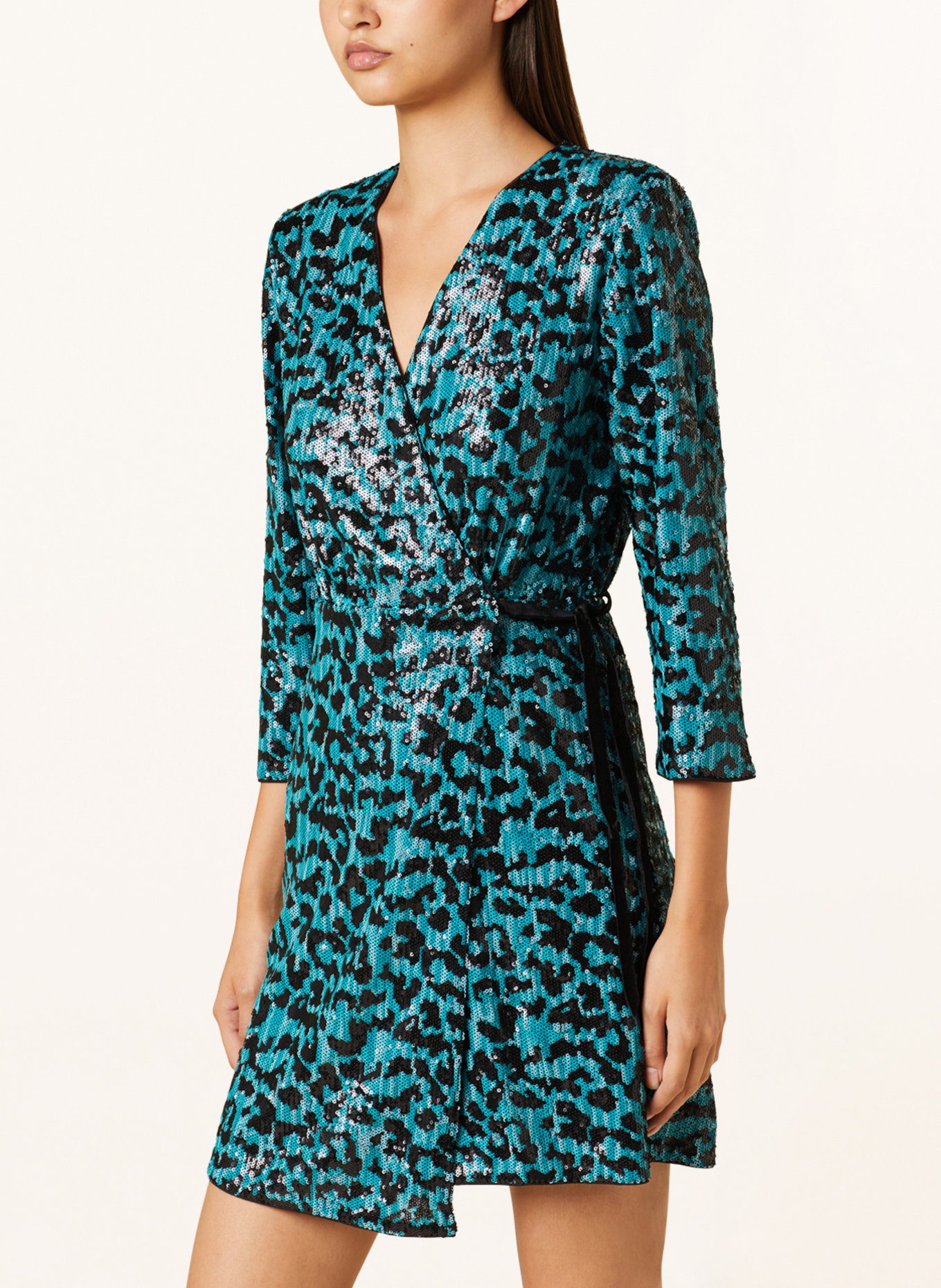 SUNCOO Wrap dress CLIFF with 3/4 sleeves and sequins, Color: NEON BLUE/ BLACK (Image 4)