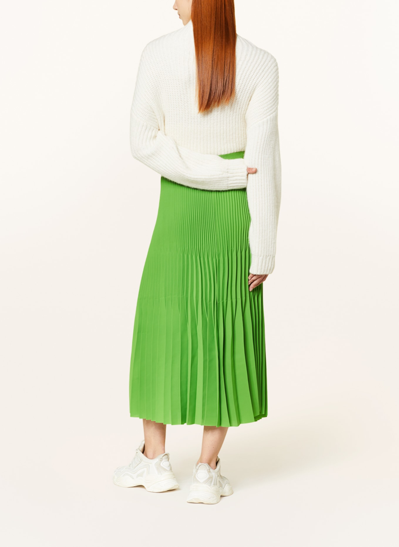 Pale green pleated sales skirt