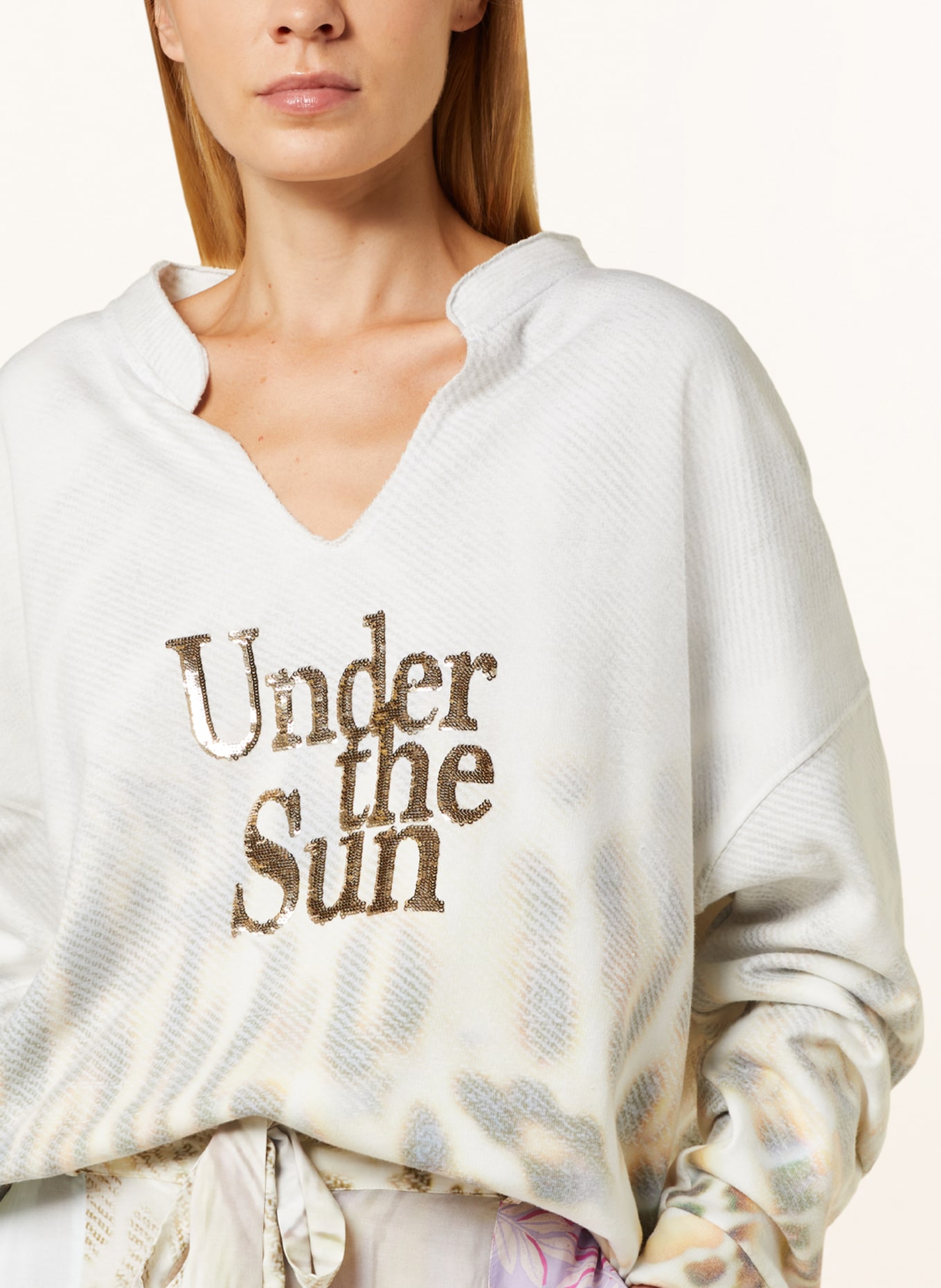 Sweatshirt on sale with sequins