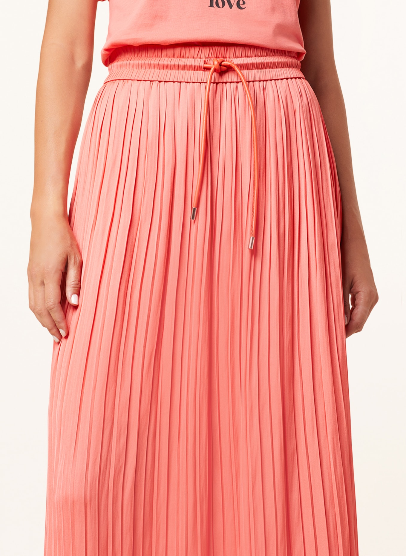 MARC AUREL Pleated skirt made of satin, Color: SALMON (Image 4)