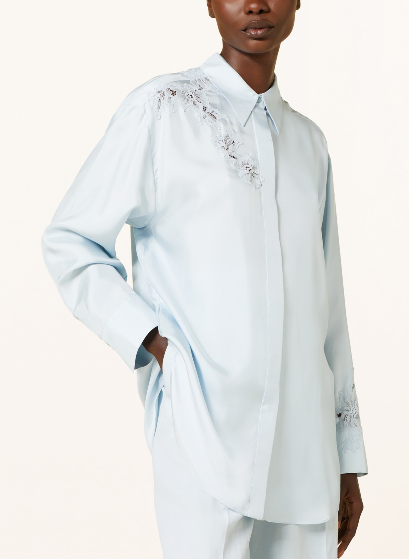 DOROTHEE SCHUMACHER Shirt blouse made of silk with lace, Color: LIGHT BLUE (Image 5)