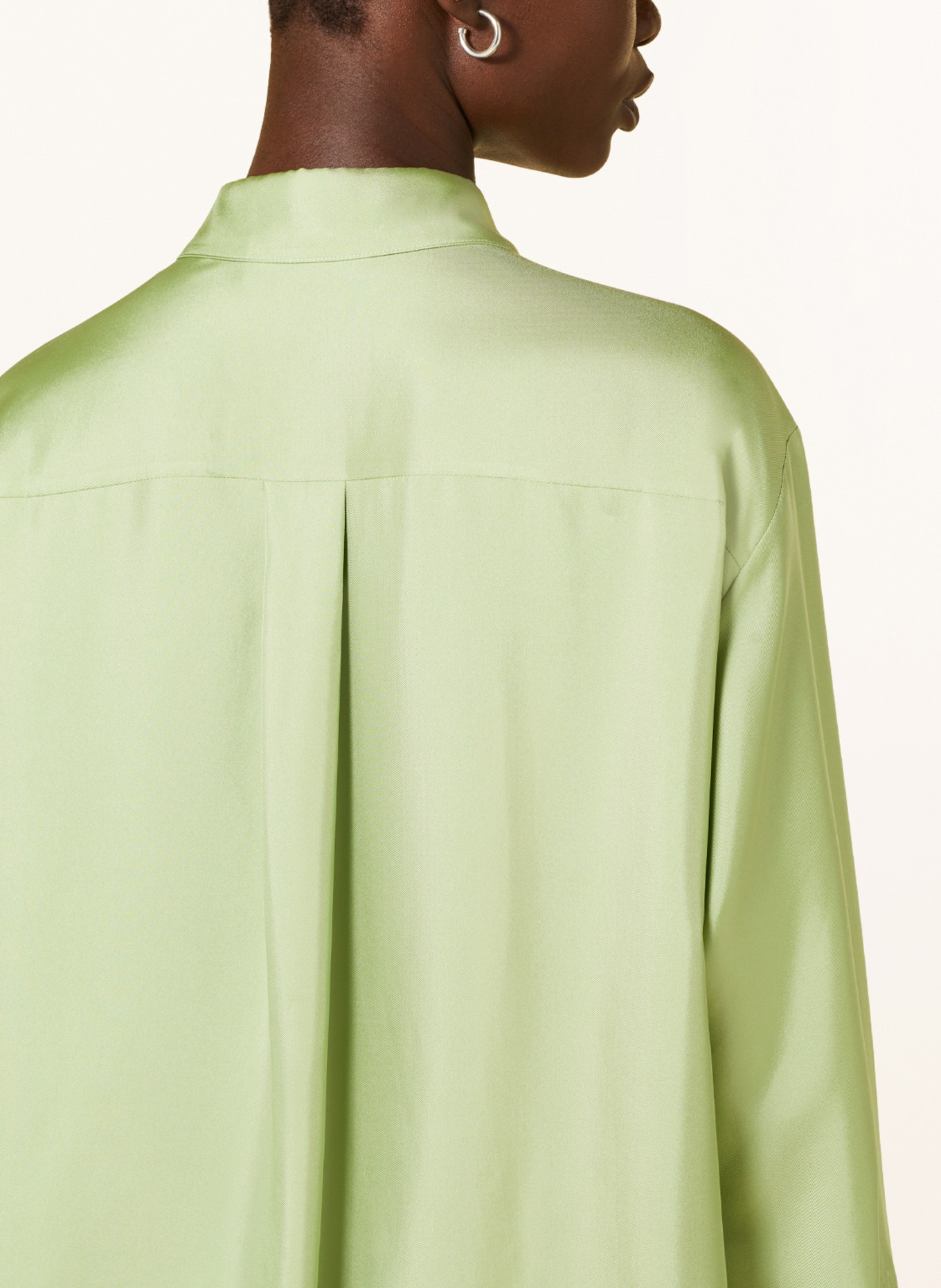 DOROTHEE SCHUMACHER Hemdbluse aus Seide, Farbe: HELLGRÜN (Bild 4)