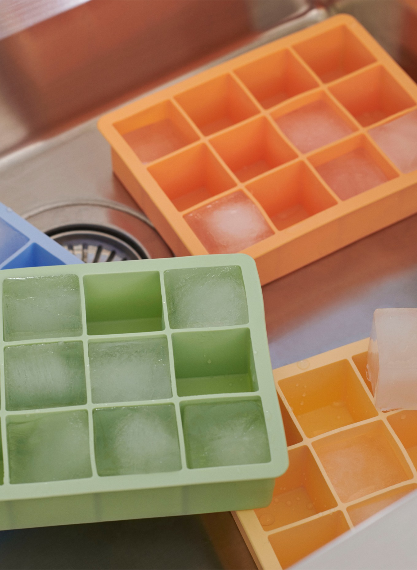 HAY Ice cube tray, Color: LIGHT ORANGE (Image 2)