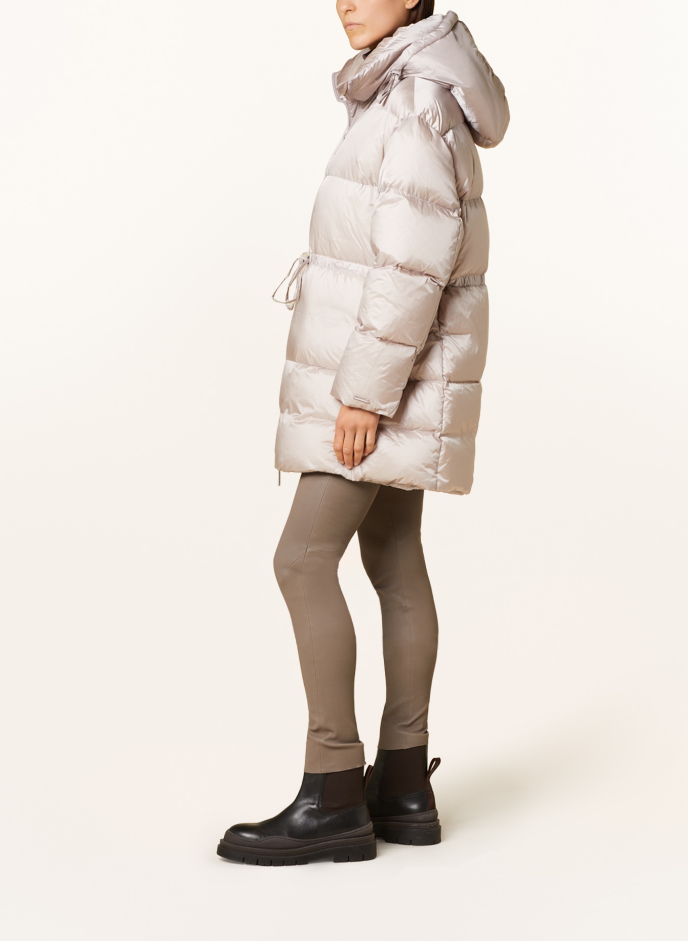 Calvin Klein Péřová bunda s odnímatelnou kapucí, Barva: ČERNOŠEDÁ (Obrázek 4)