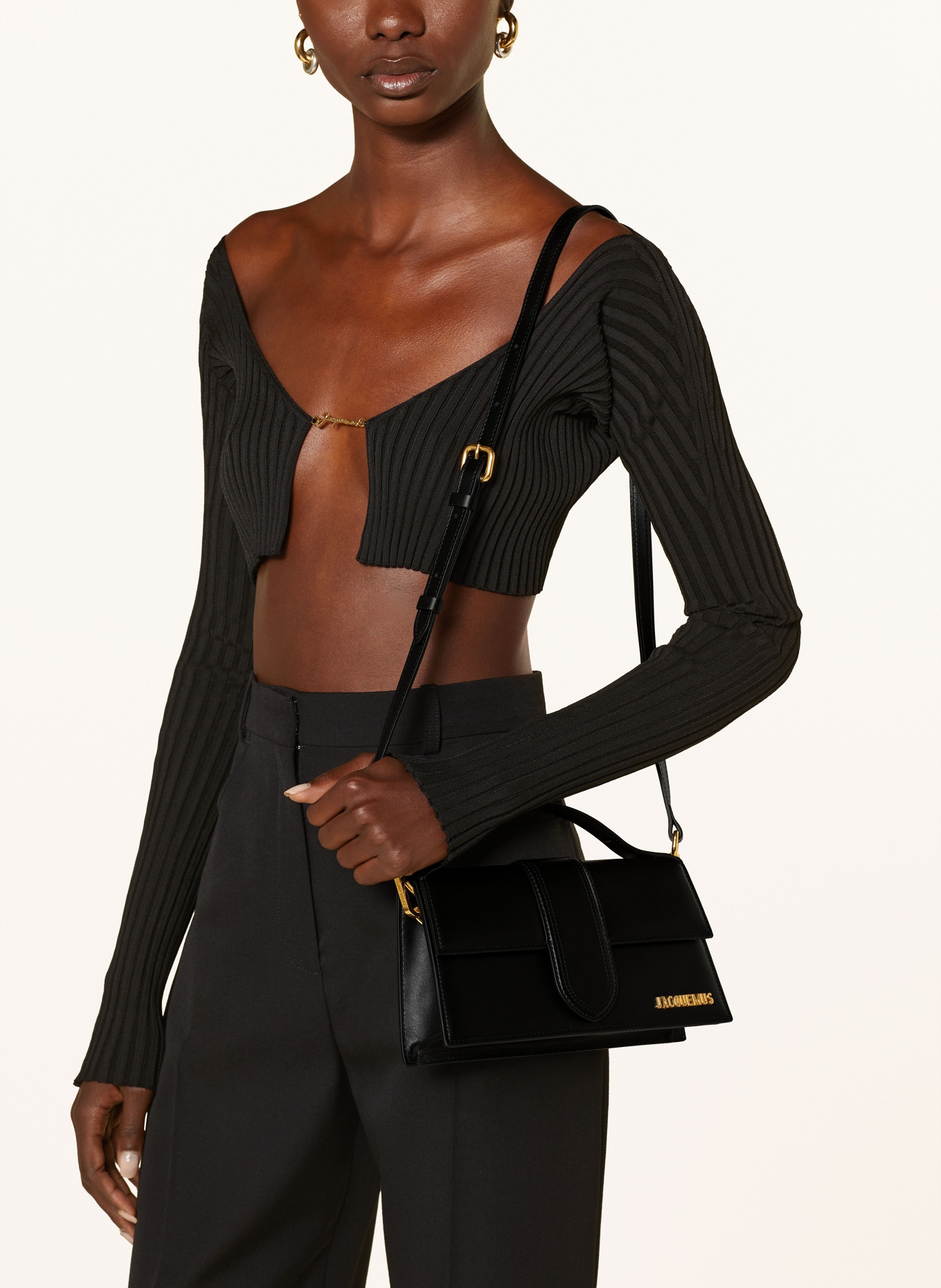JACQUEMUS Shoulder bag LE GRAND BAMBINO, Color: BLACK (Image 4)