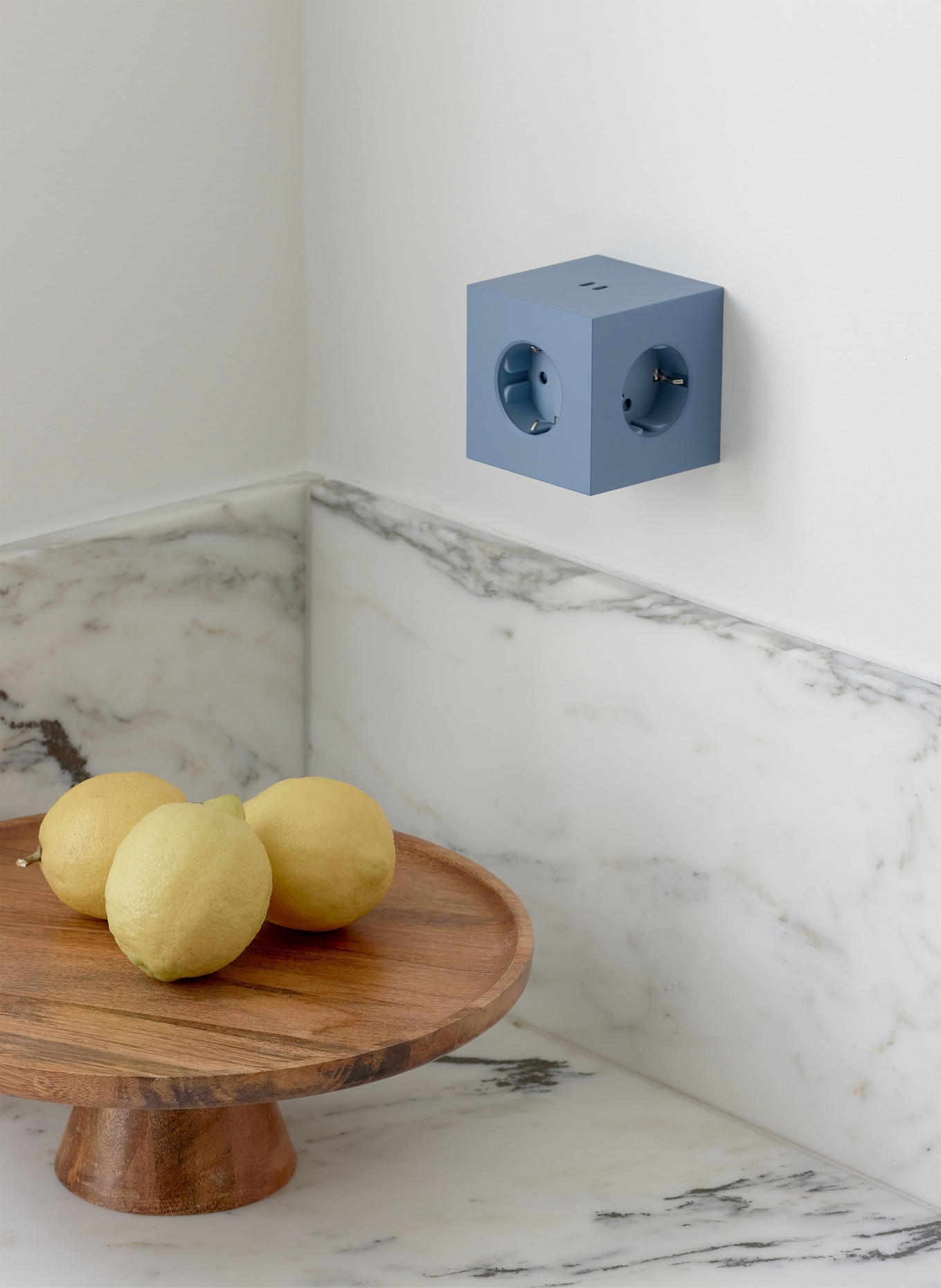 AVOLT Steckdosenleiste SQUARE 2: BLAUGRAU