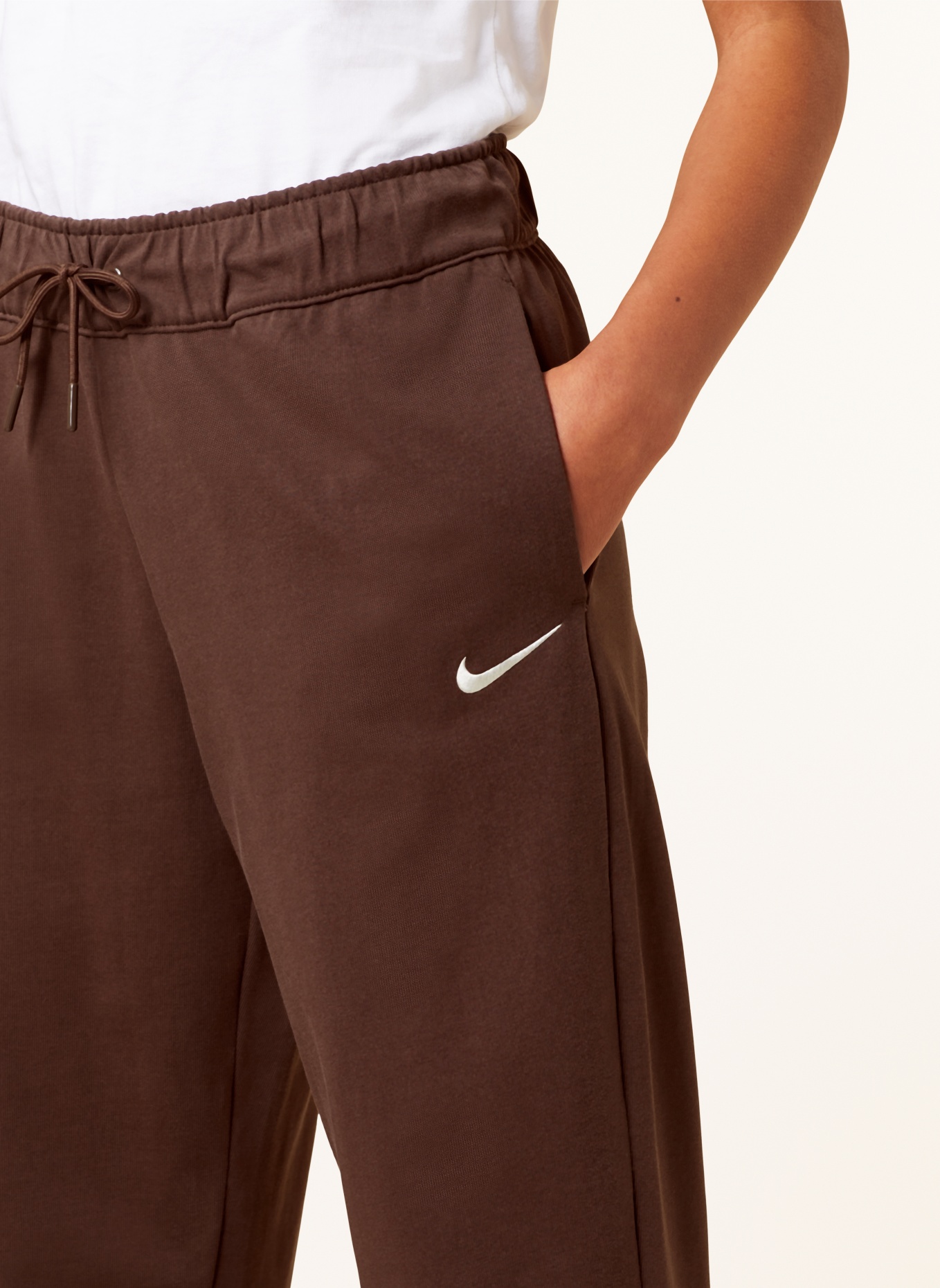 Nike Spodnie dresowe SPORTSWEAR EASY JOGGER, Kolor: BRĄZOWY (Obrazek 5)