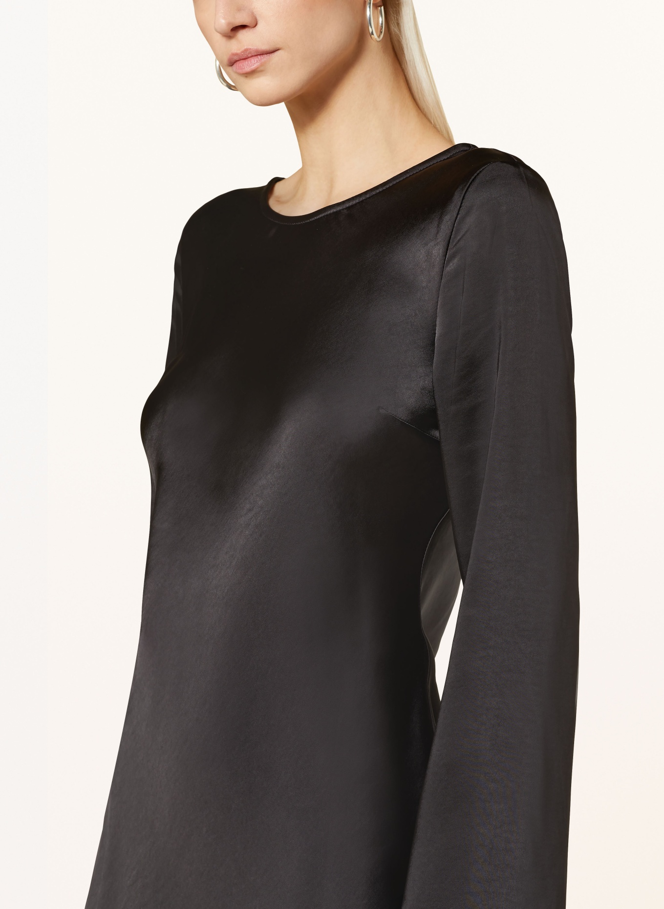gina tricot Off-shoulder shirt made of mesh with glitter thread