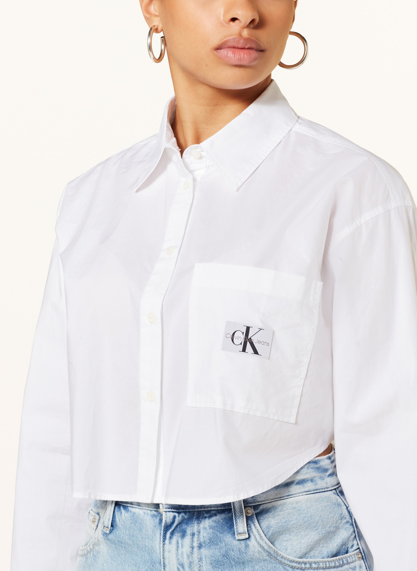Calvin Klein Jeans Cropped košilová halenka, Barva: BÍLÁ (Obrázek 4)