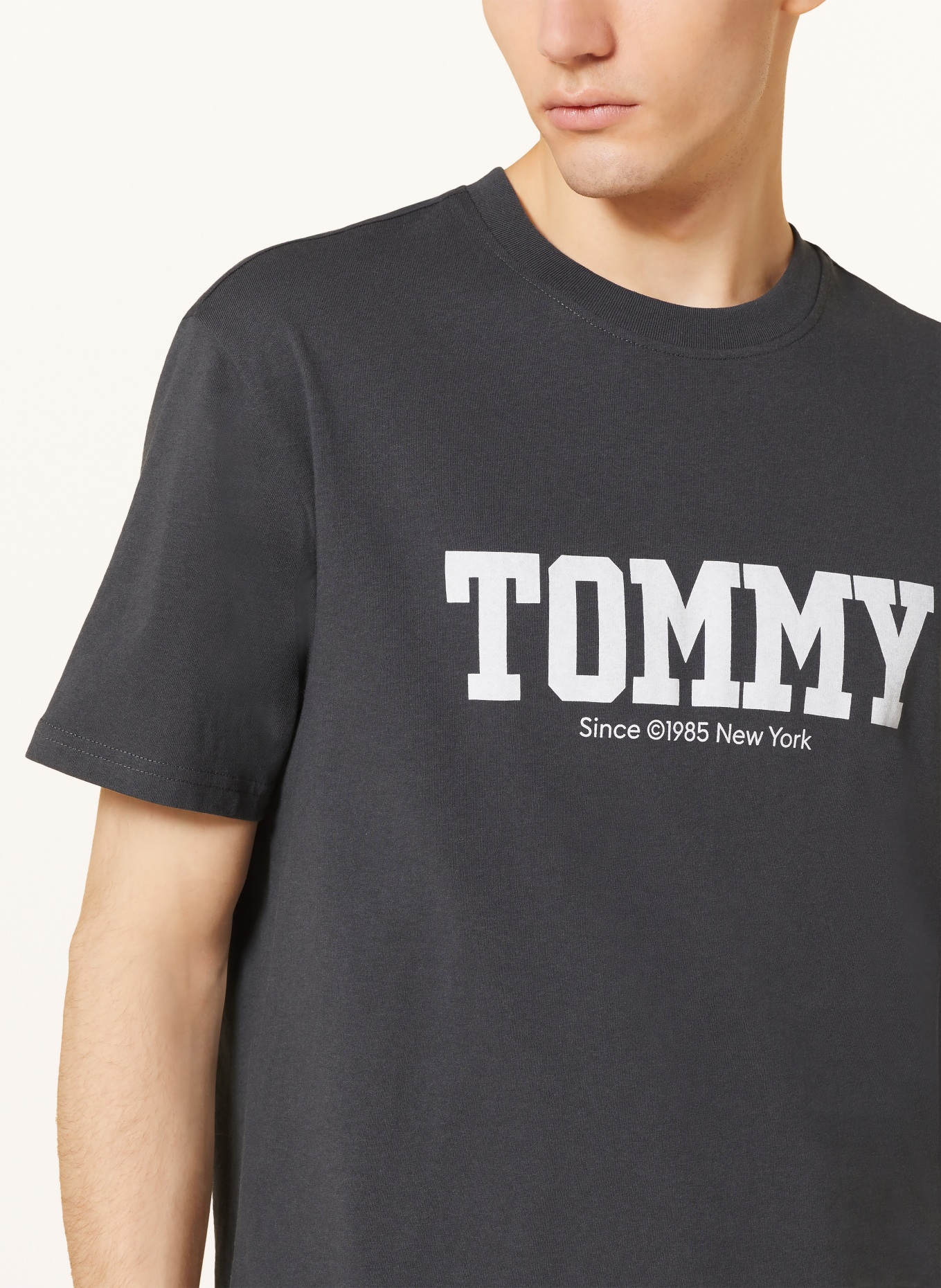 TOMMY JEANS T-shirt, Color: BLACK (Image 4)