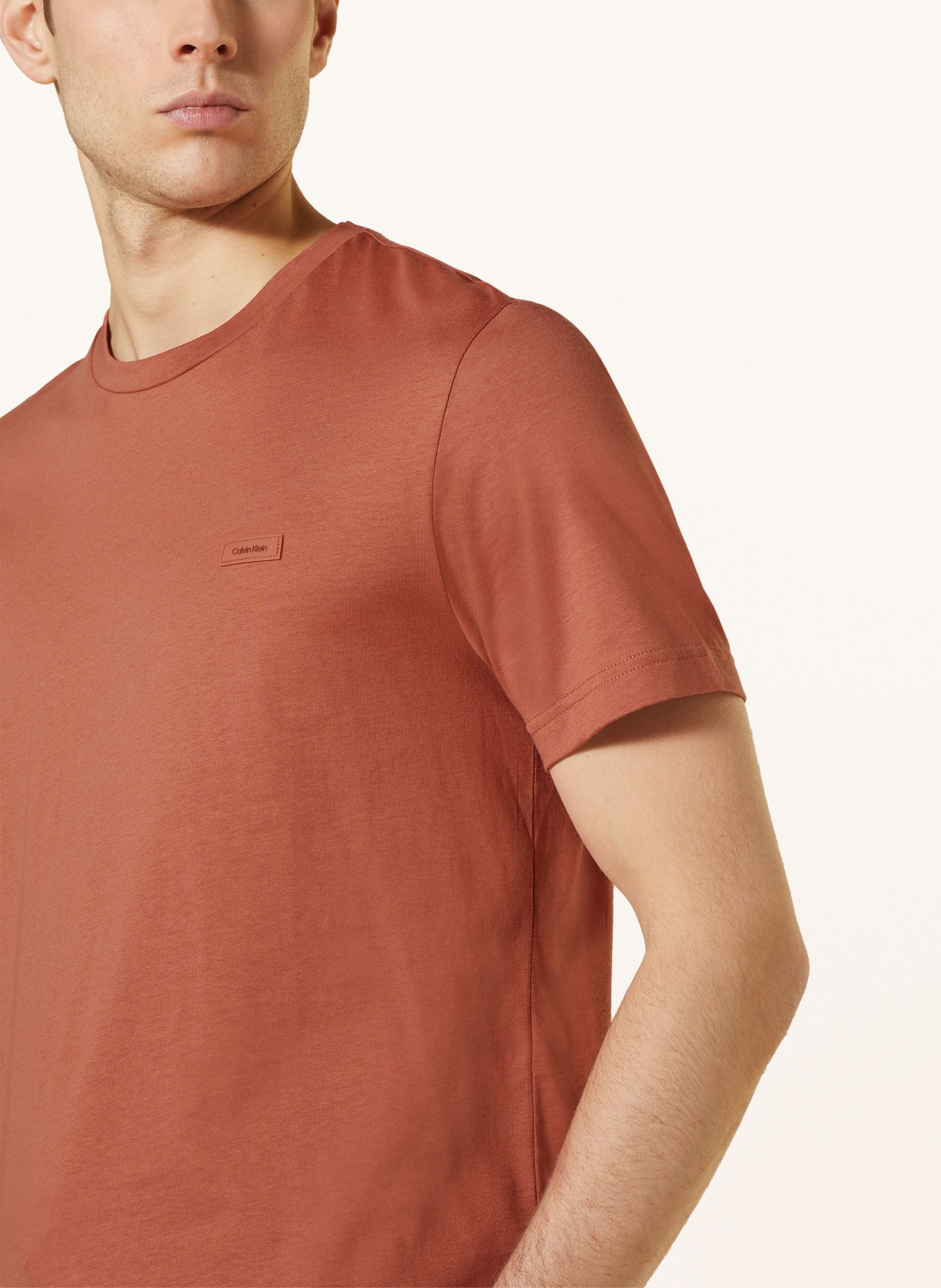 Calvin Klein T-Shirt, Farbe: COGNAC (Bild 5)