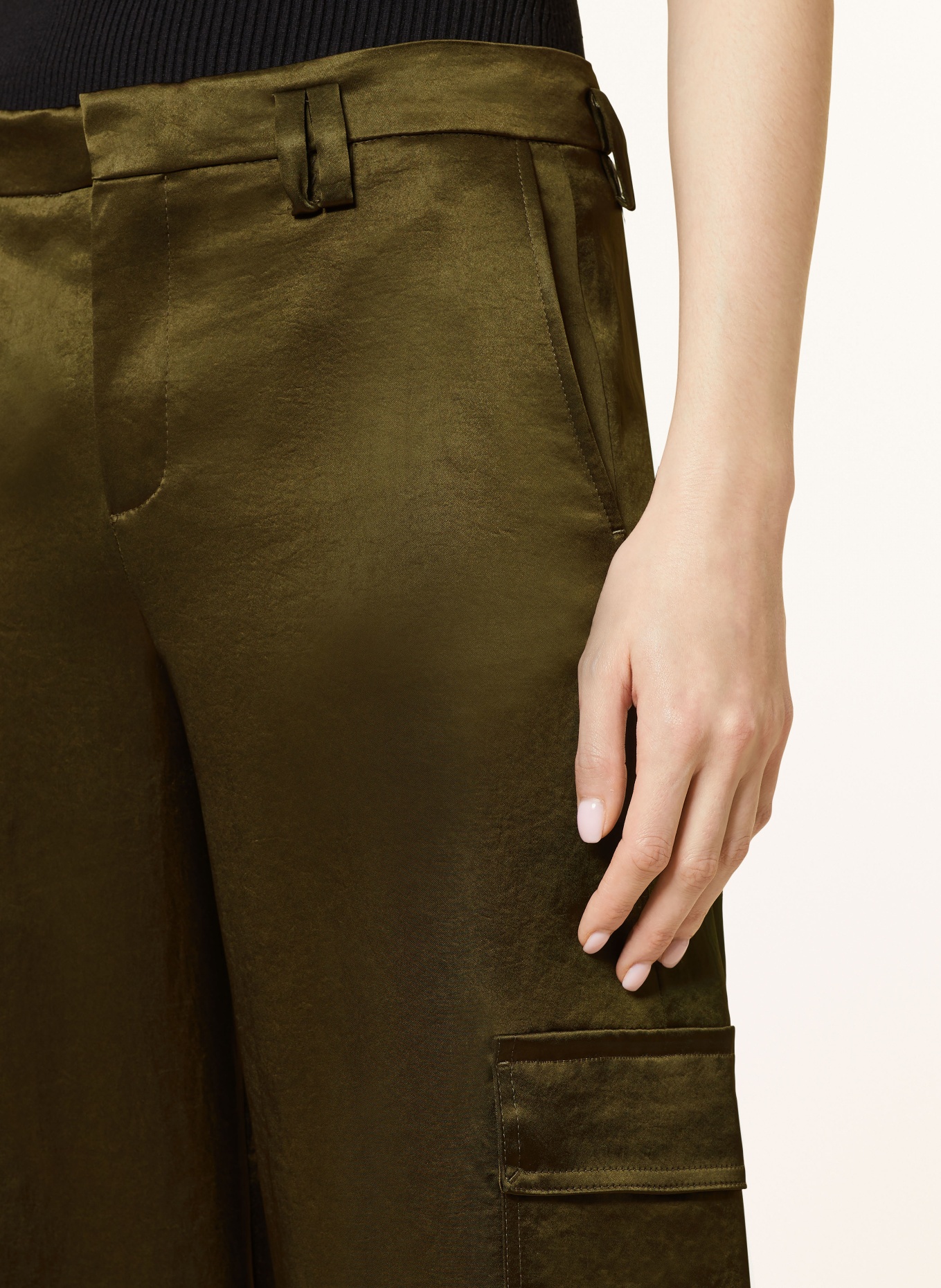 DRYKORN Cargo pants DUCTILE made of satin, Color: DARK GREEN (Image 5)