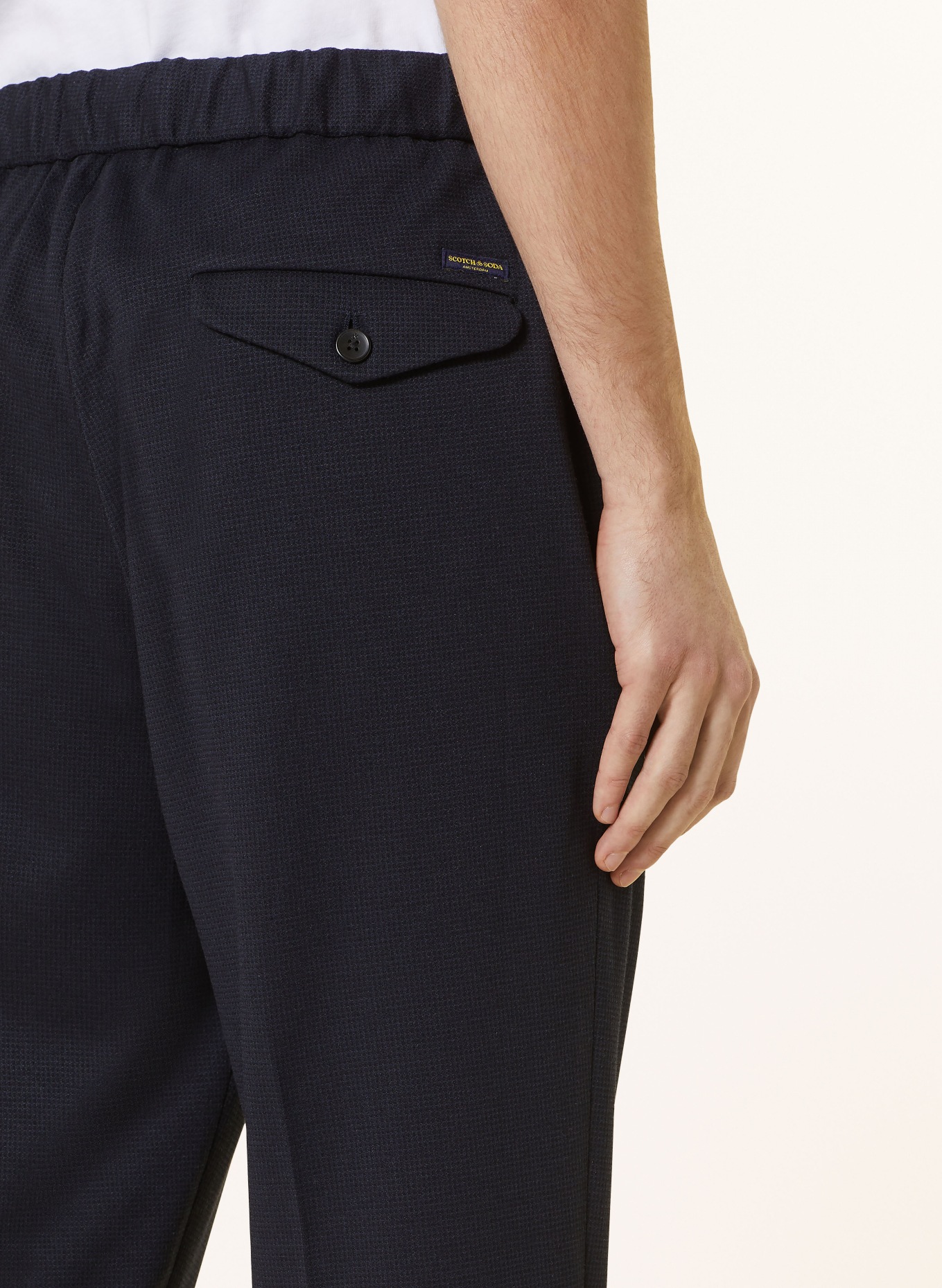 SCOTCH & SODA Trousers FINCH in jogger style regular tapered fit, Color: DARK BLUE (Image 6)