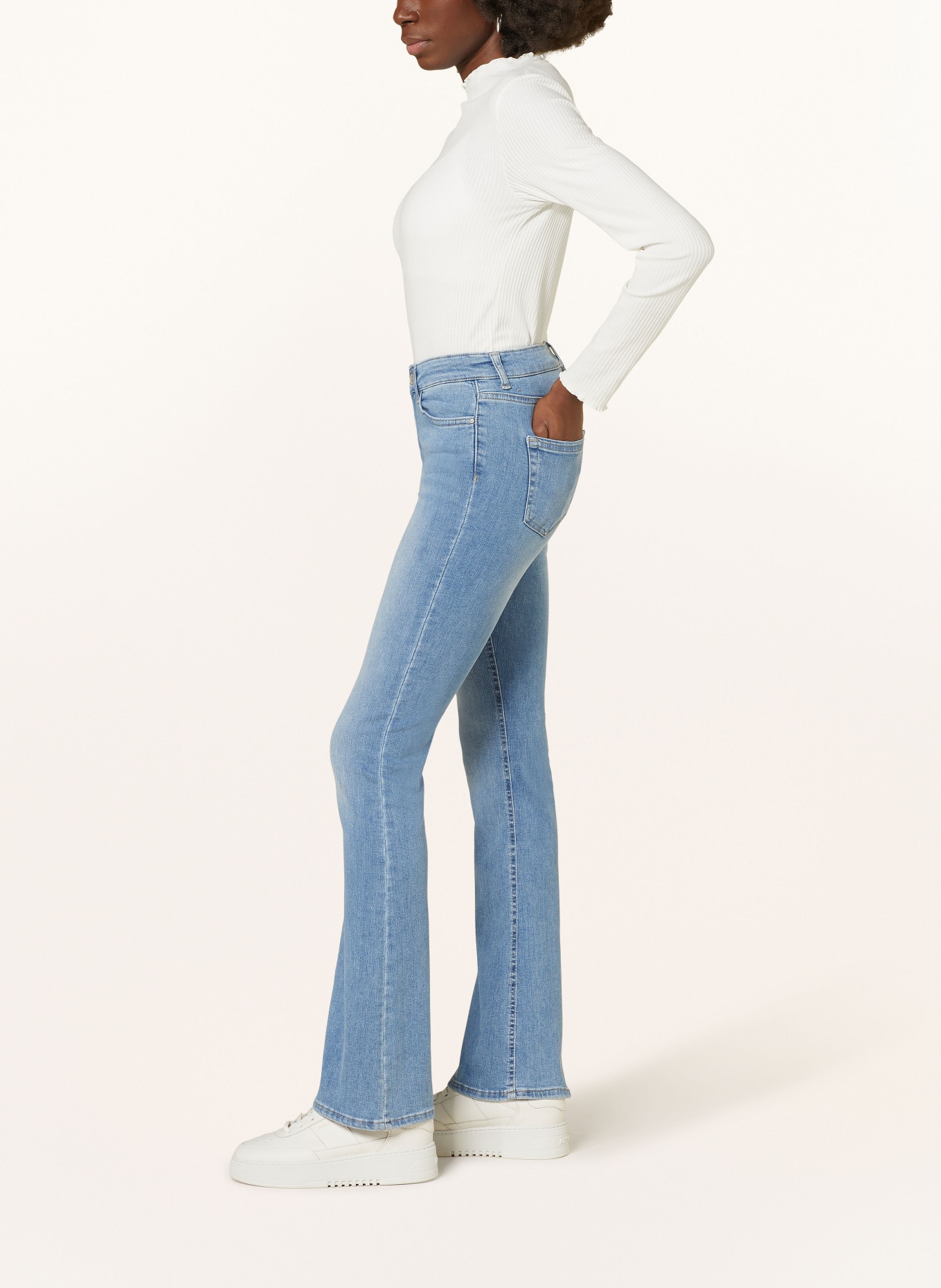 ONLY Flared Jeans, Farbe: LIGHT BLUE DENIM (Bild 4)