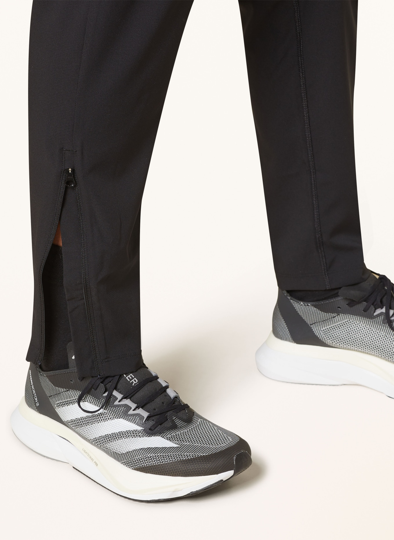 adidas Spodnie do biegania OWN THE RUN, Kolor: CZARNY/ BIAŁY (Obrazek 7)