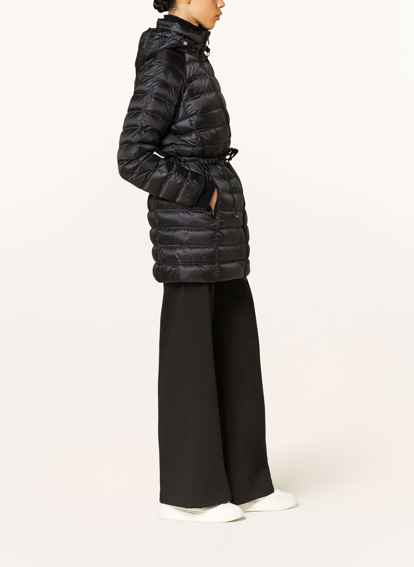 BOGNER Péřový kabát ENISA s odnímatelnou kapucí, Barva: ČERNÁ (Obrázek 4)