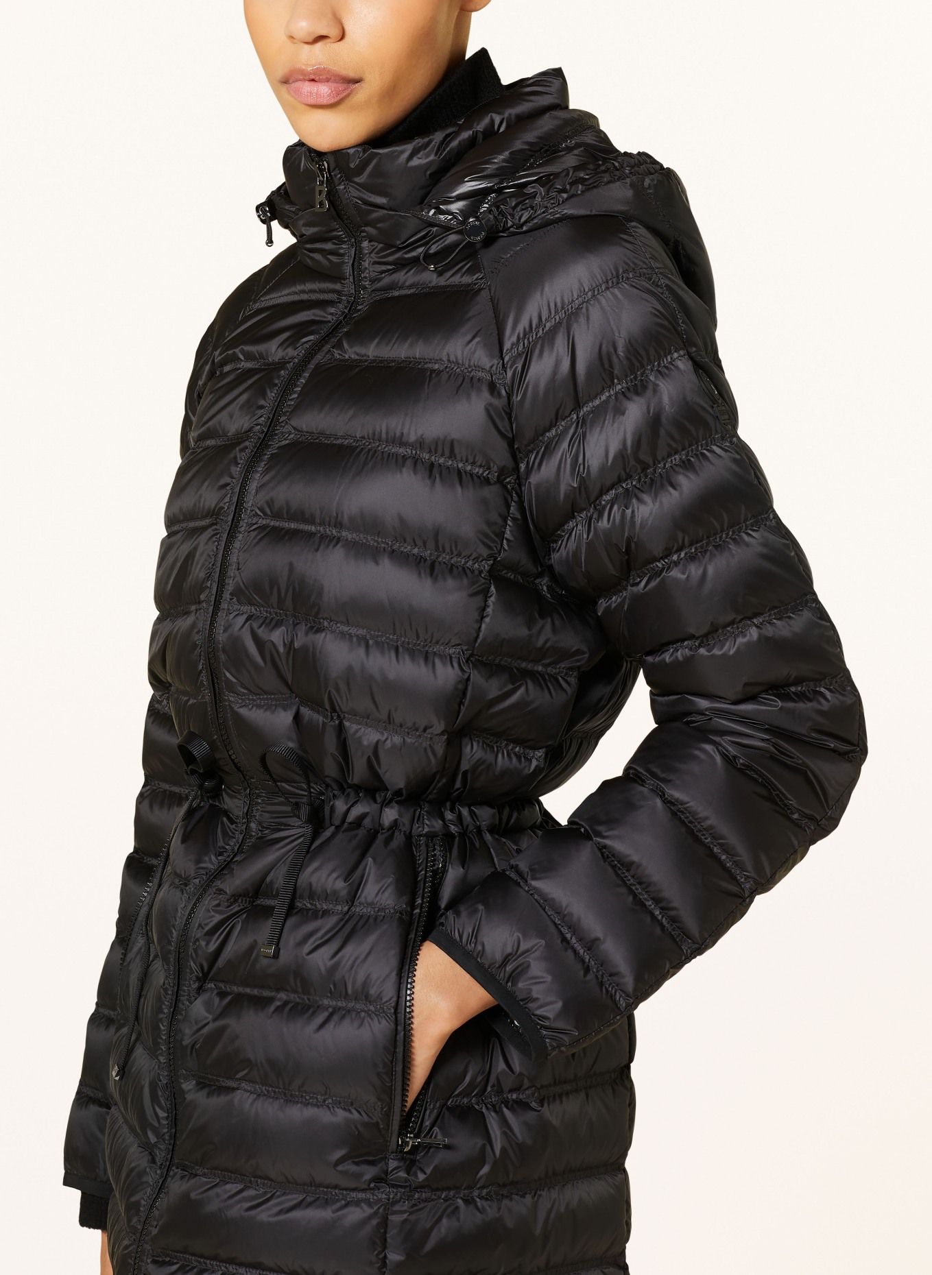 BOGNER Péřový kabát ENISA s odnímatelnou kapucí, Barva: ČERNÁ (Obrázek 5)