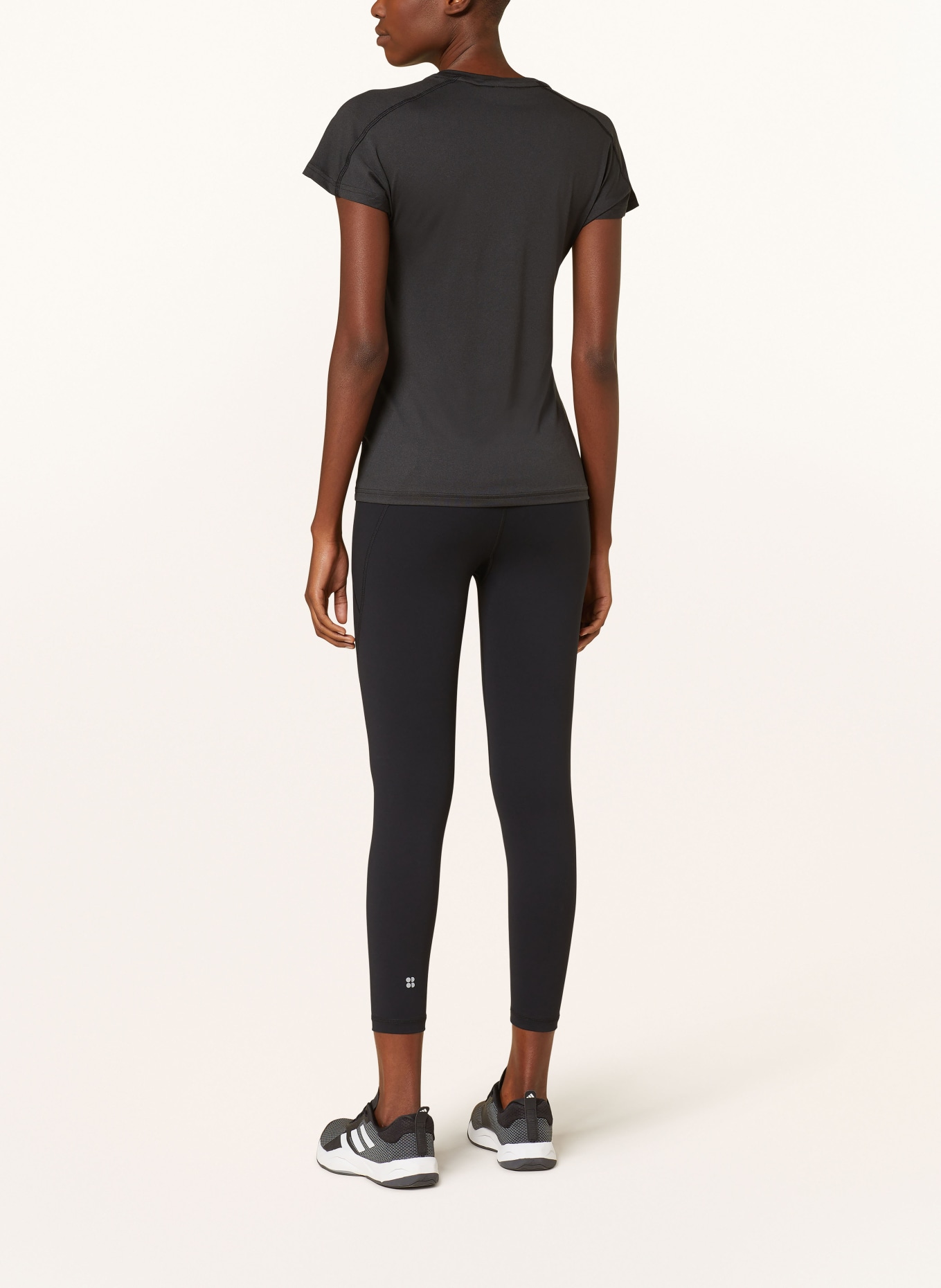 adidas jeans T-shirt AEROREADY WORKOUT ESSENTIAL V-NECK: CZARNY