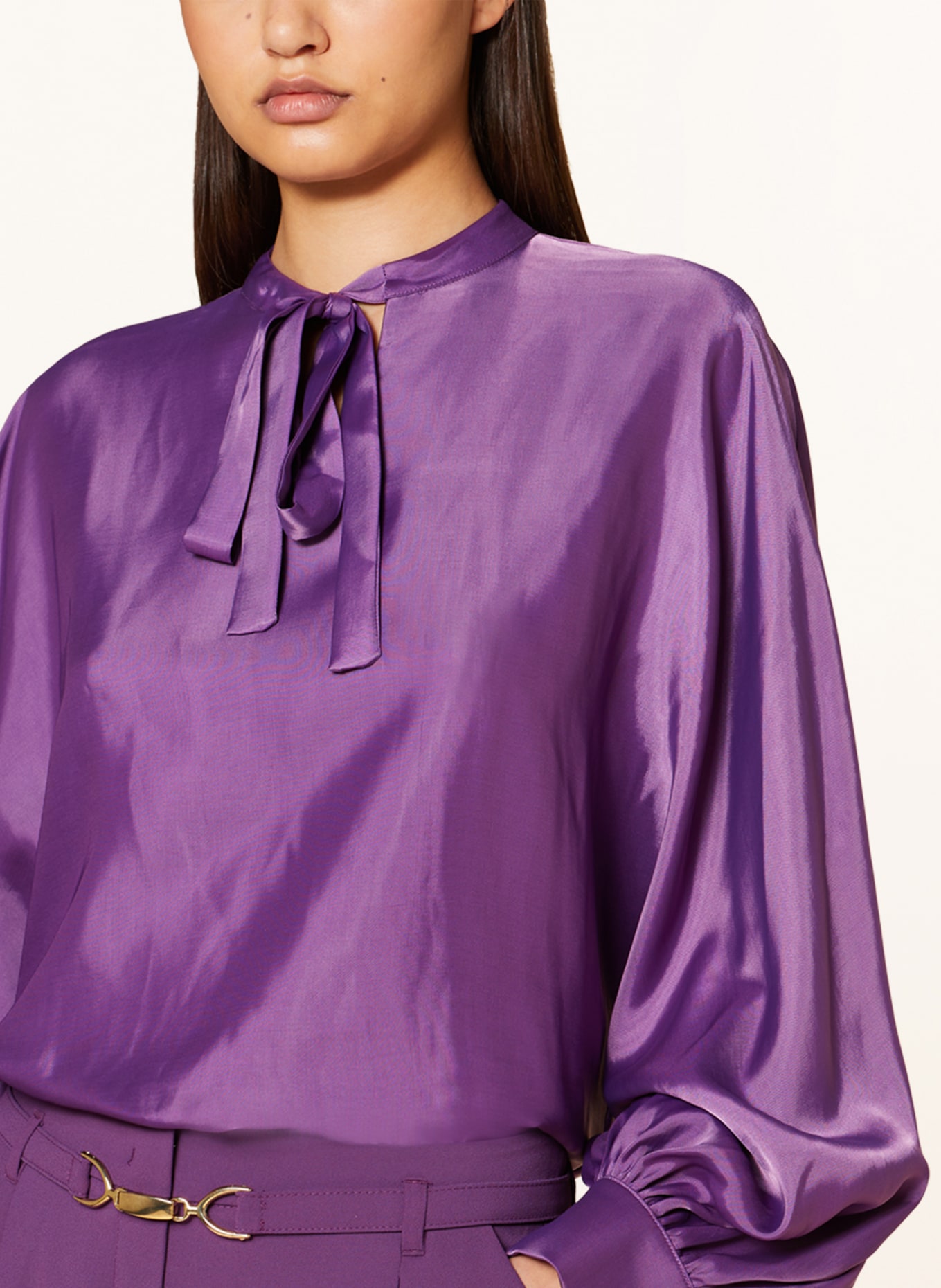 MORE & MORE Satin bow-tie blouse, Color: DARK PURPLE (Image 4)