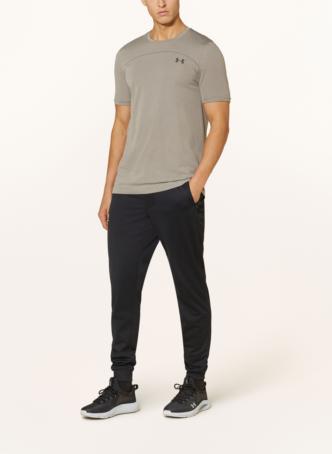 UNDER ARMOUR T-Shirt UA RUSH™ SEAMLESS WORDMARK, Farbe: TAUPE (Bild 2)