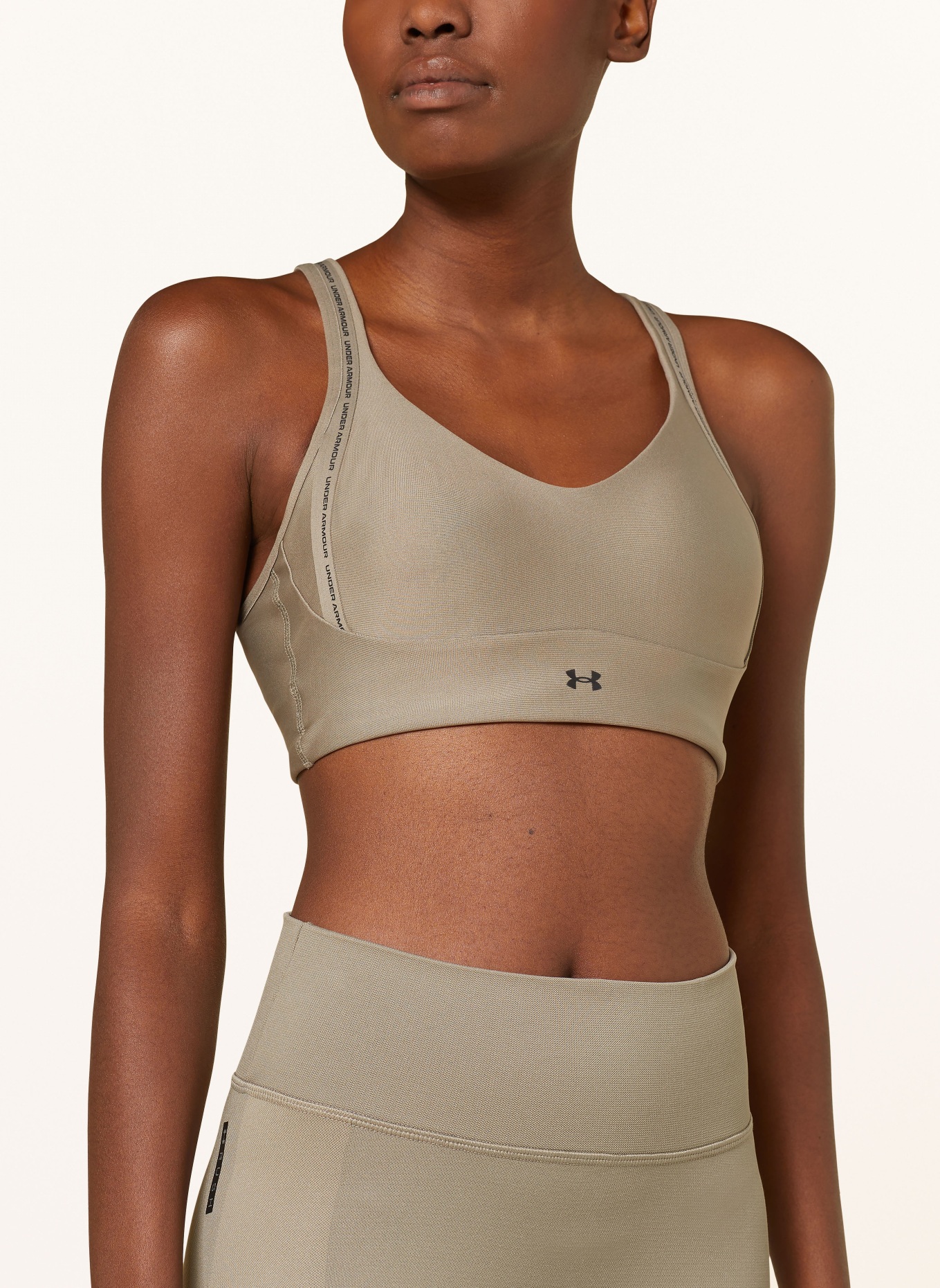 UNDER ARMOUR Sport-BH INFINITY 2.0, Farbe: TAUPE (Bild 4)