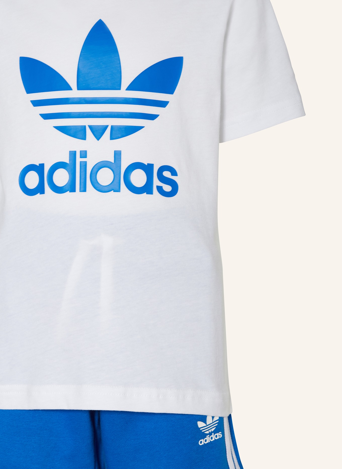 adidas Originals Zestaw ADICOLOR: T-shirt i szorty dresowe, Kolor: BIAŁY/ NIEBIESKI (Obrazek 3)