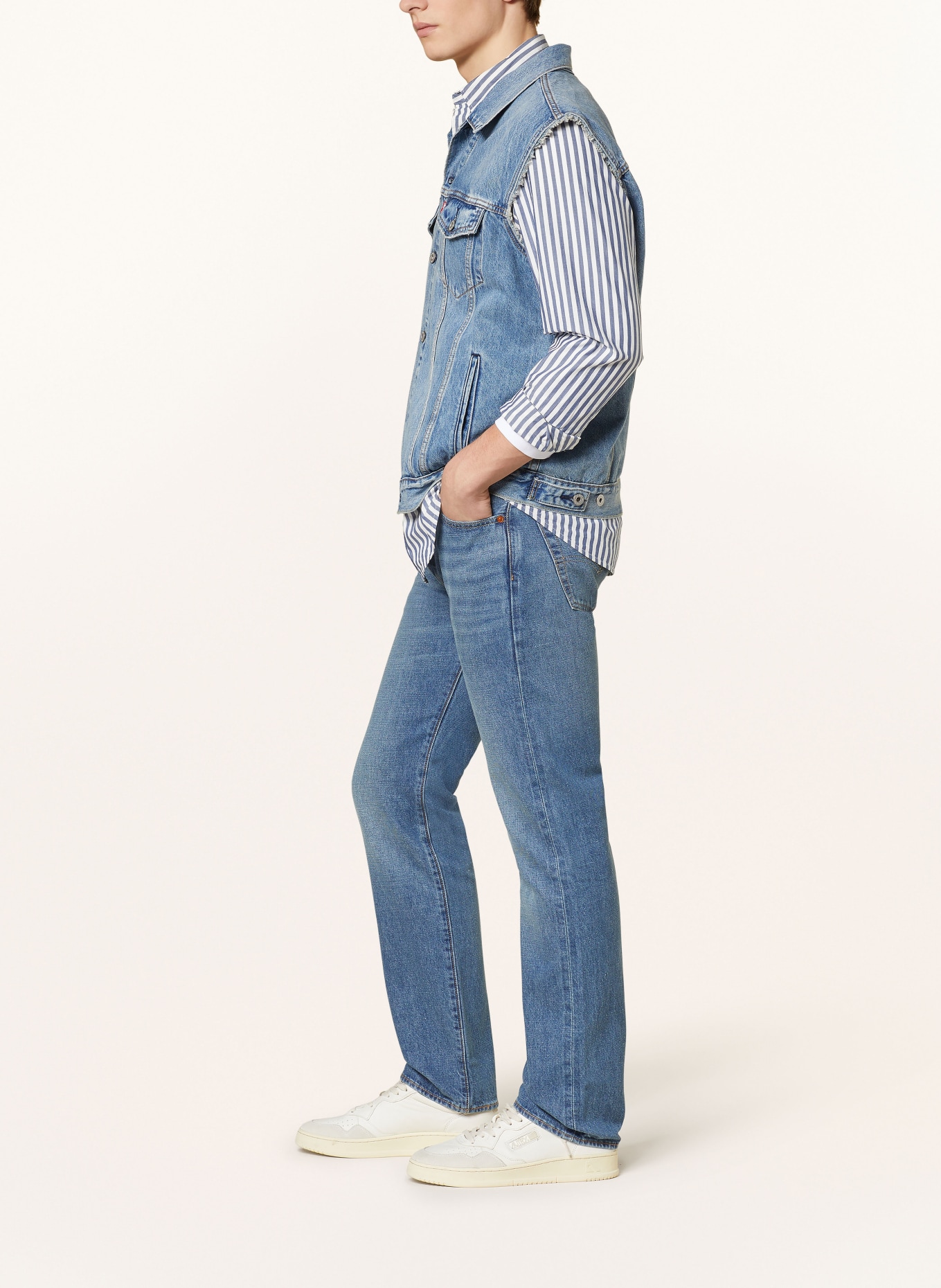 Levi's® Jeans 501 ORIGINAL Straight Fit, Farbe: 17 Med Indigo - Worn In (Bild 4)