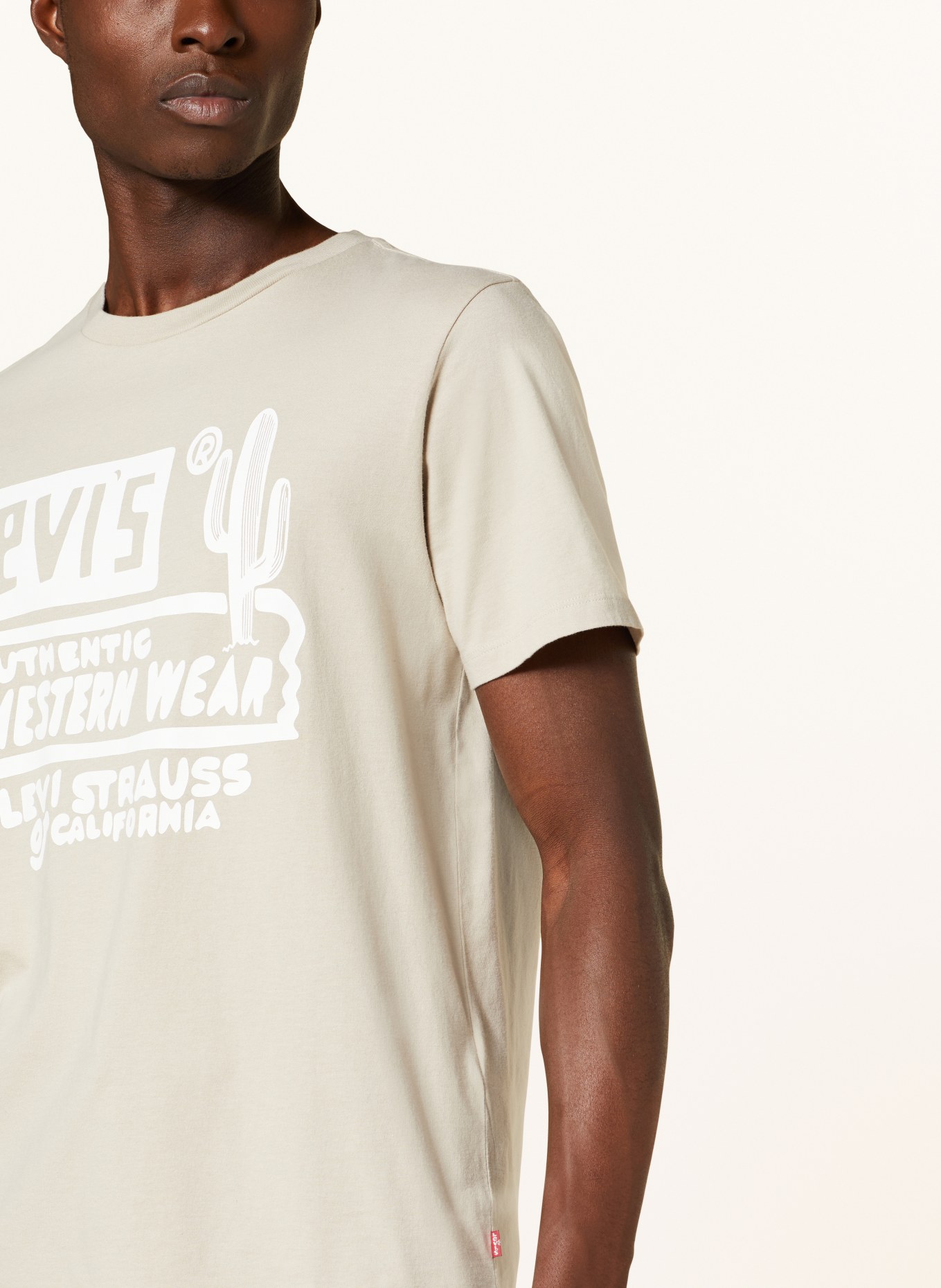 Levi's® T-shirt, Kolor: JASNOBRĄZOWY/ BIAŁY (Obrazek 4)