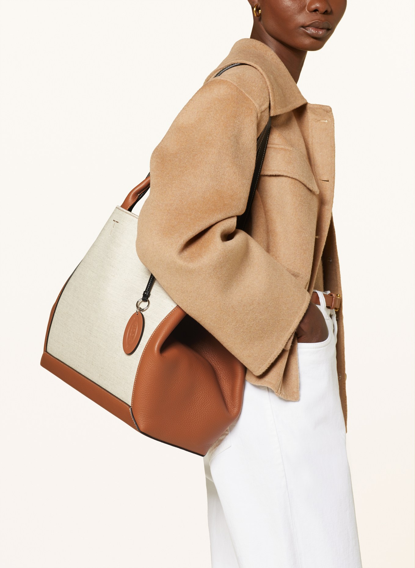 TOD'S Shopper with pouch, Color: LIGHT BROWN/ BROWN (Image 4)