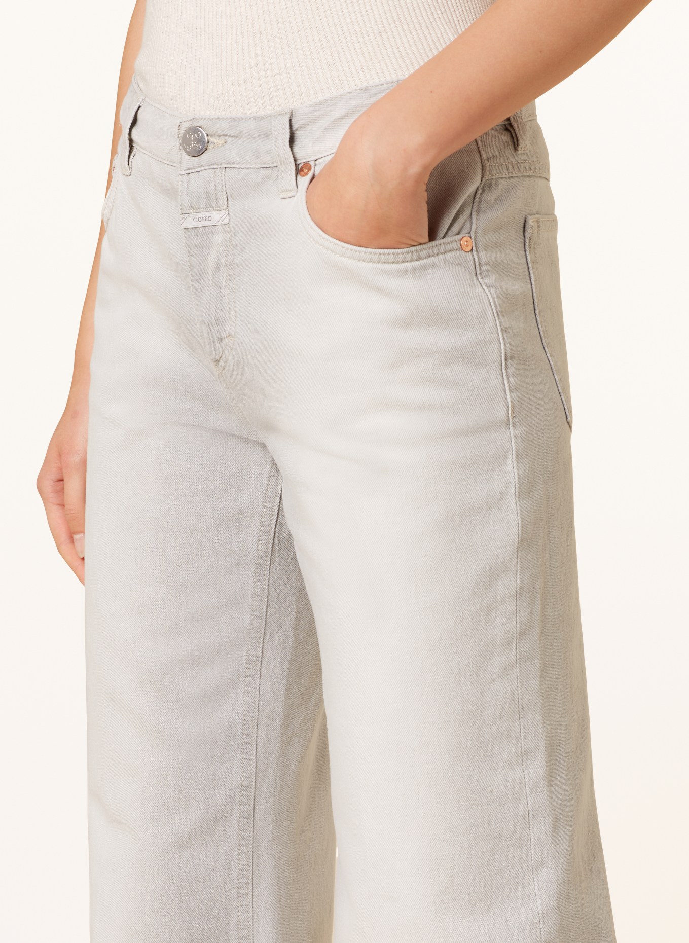 CLOSED Bootcut Jeans GILLAN, Farbe: LGY LIGHT GREY (Bild 5)