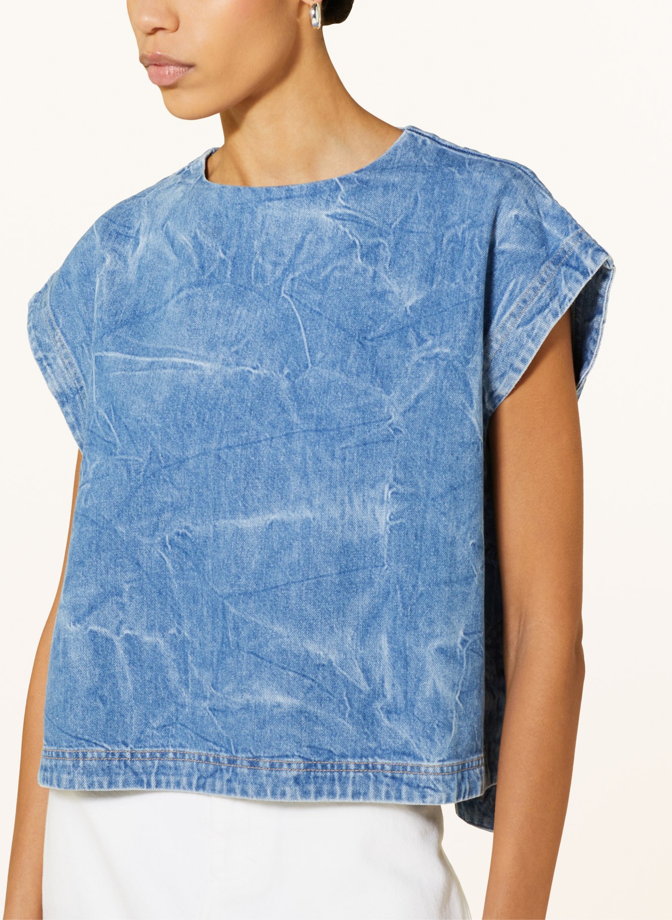 CLOSED T-shirt z materiału jeansowego, Kolor: MBL MID BLUE (Obrazek 4)