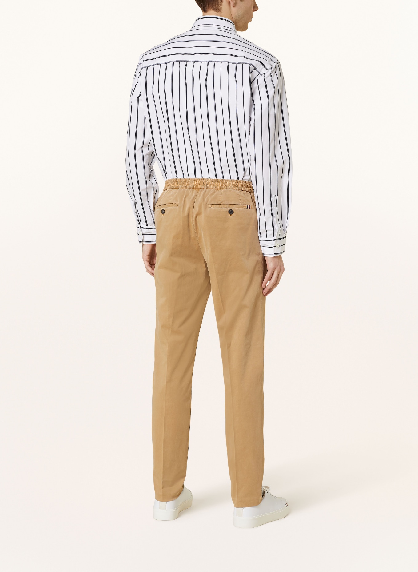 TOMMY HILFIGER Chino HARLEM Relaxed Tapered Fit, Farbe: KHAKI (Bild 3)