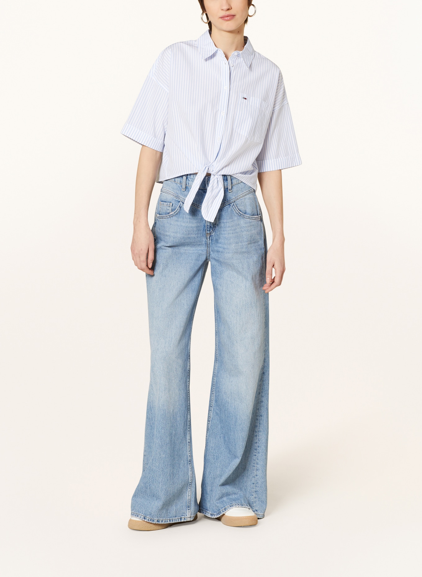 TOMMY JEANS Cropped shirt blouse, Color: LIGHT BLUE/ WHITE (Image 2)