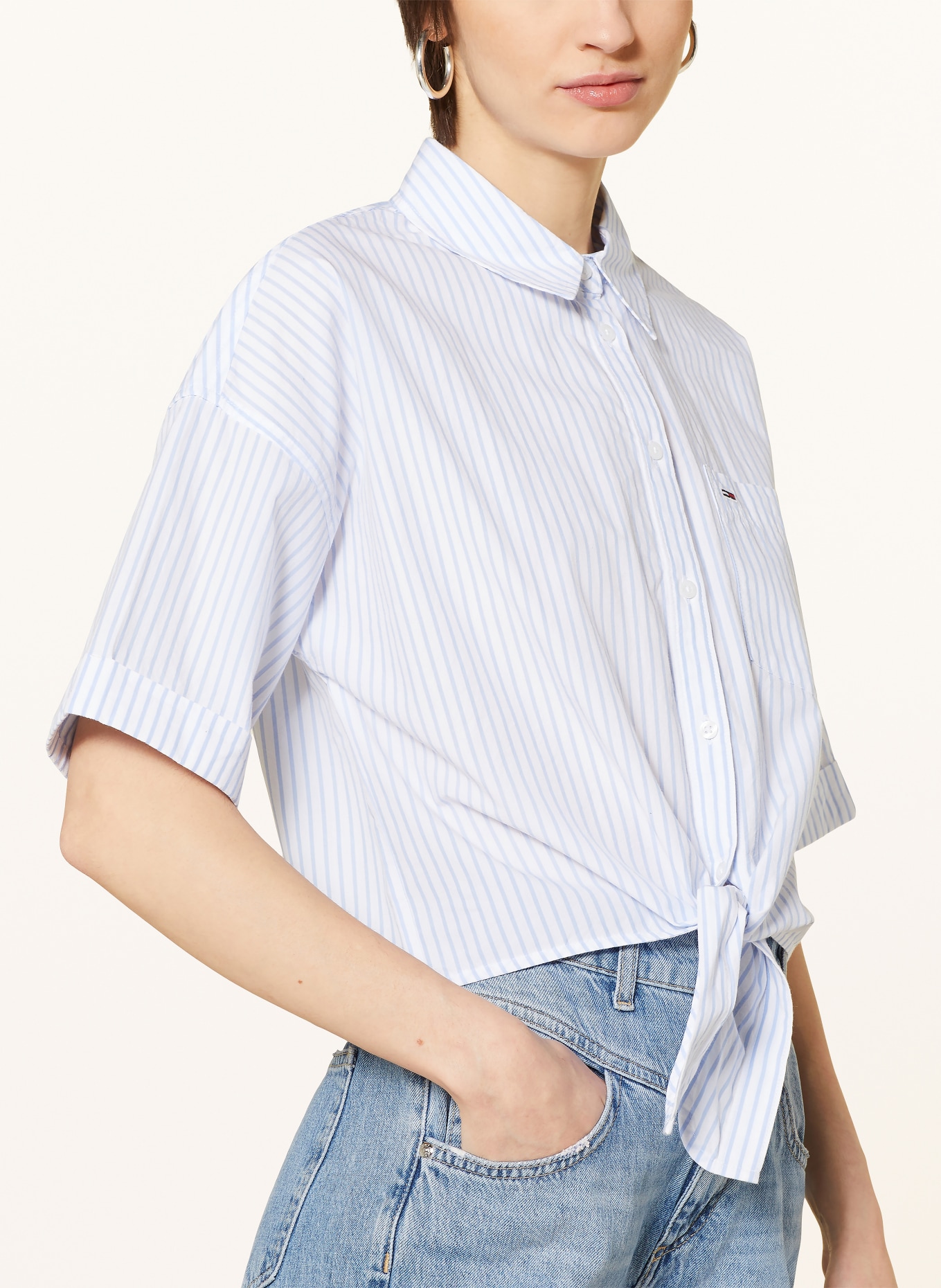 TOMMY JEANS Cropped shirt blouse, Color: LIGHT BLUE/ WHITE (Image 4)