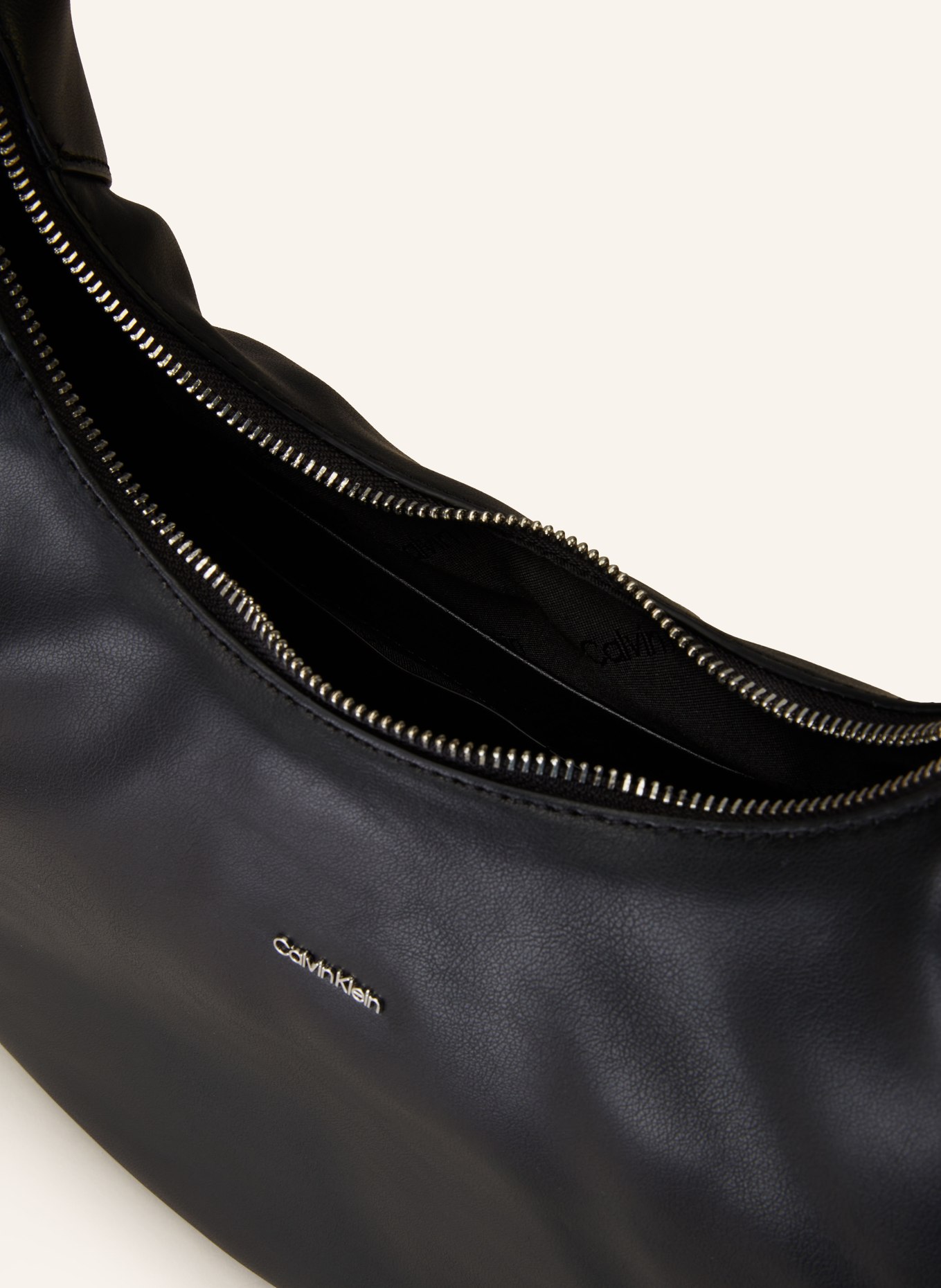 Calvin Klein Kabelka Hobo, Barva: ČERNÁ (Obrázek 3)